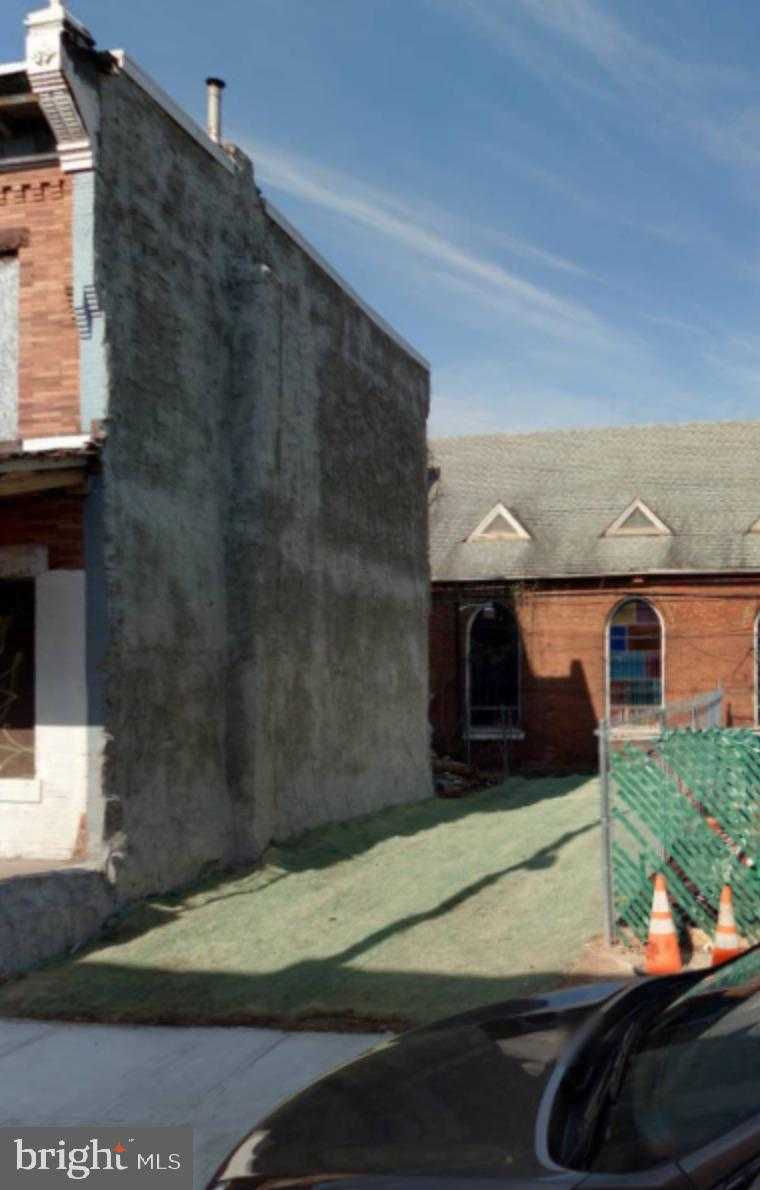 2504 N Myrtlewood St