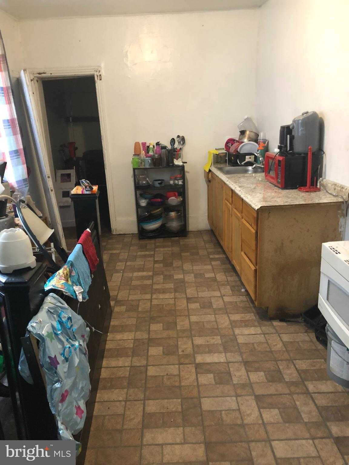 2853 N 4th St photo 2