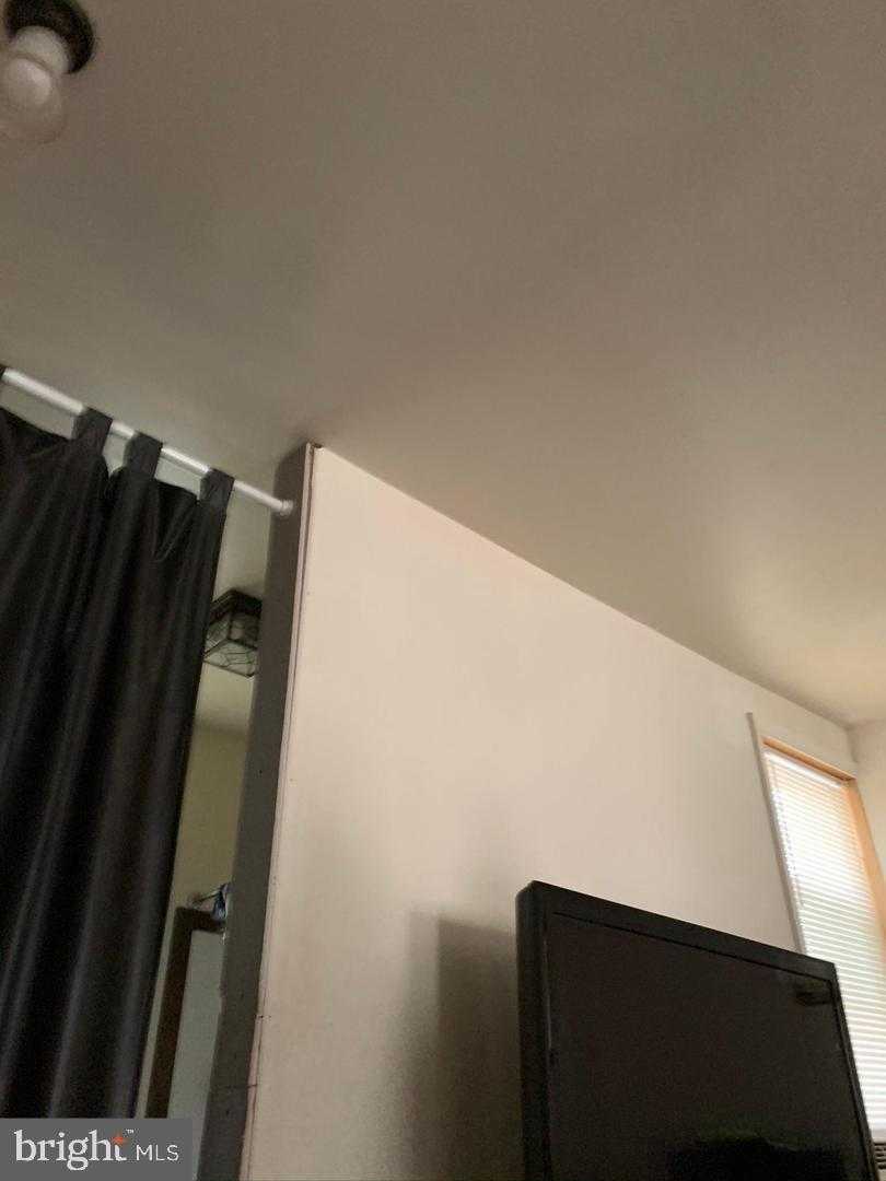 2511 N Patton St photo 5