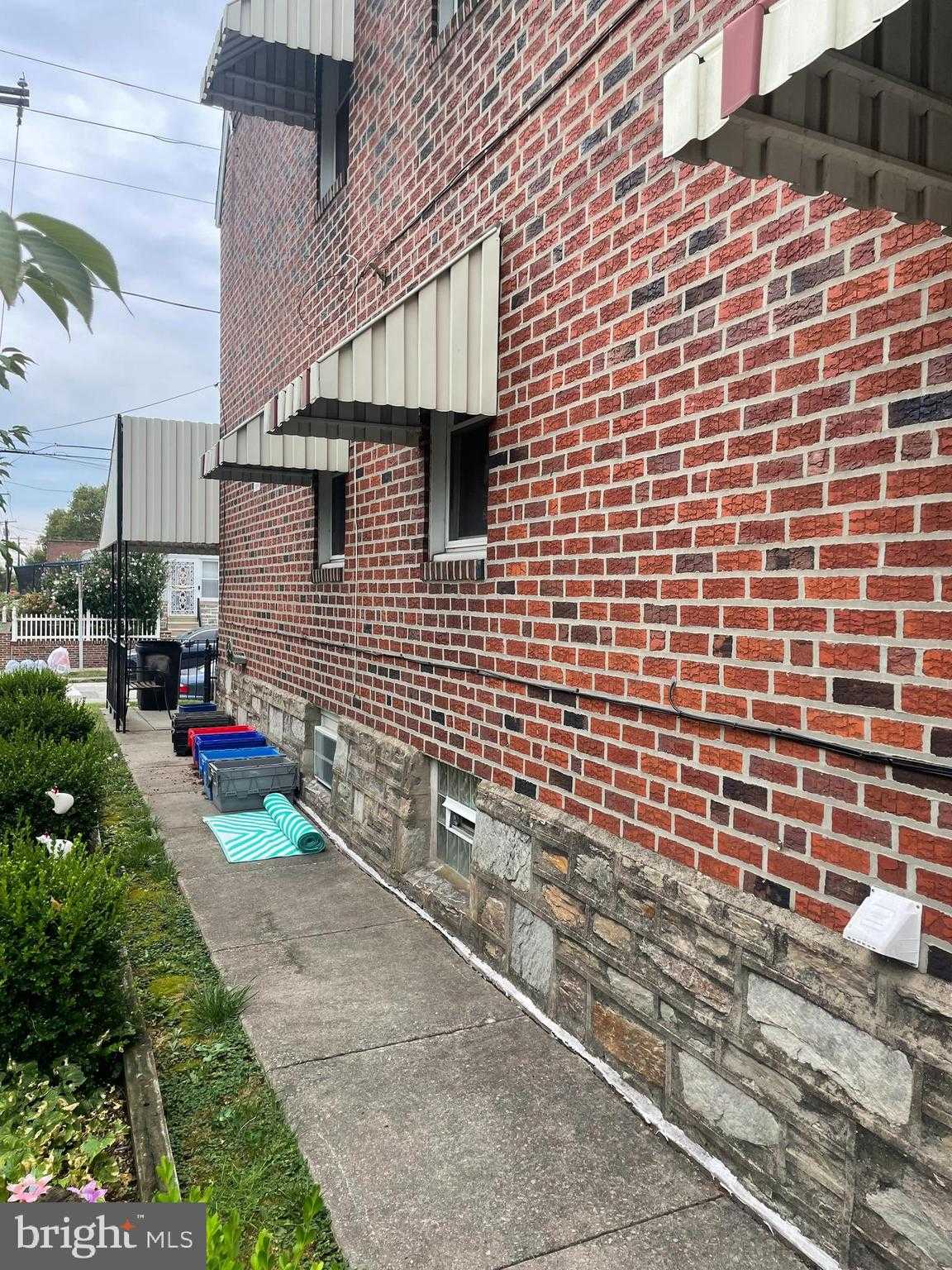 7352 Dungan Rd photo 3