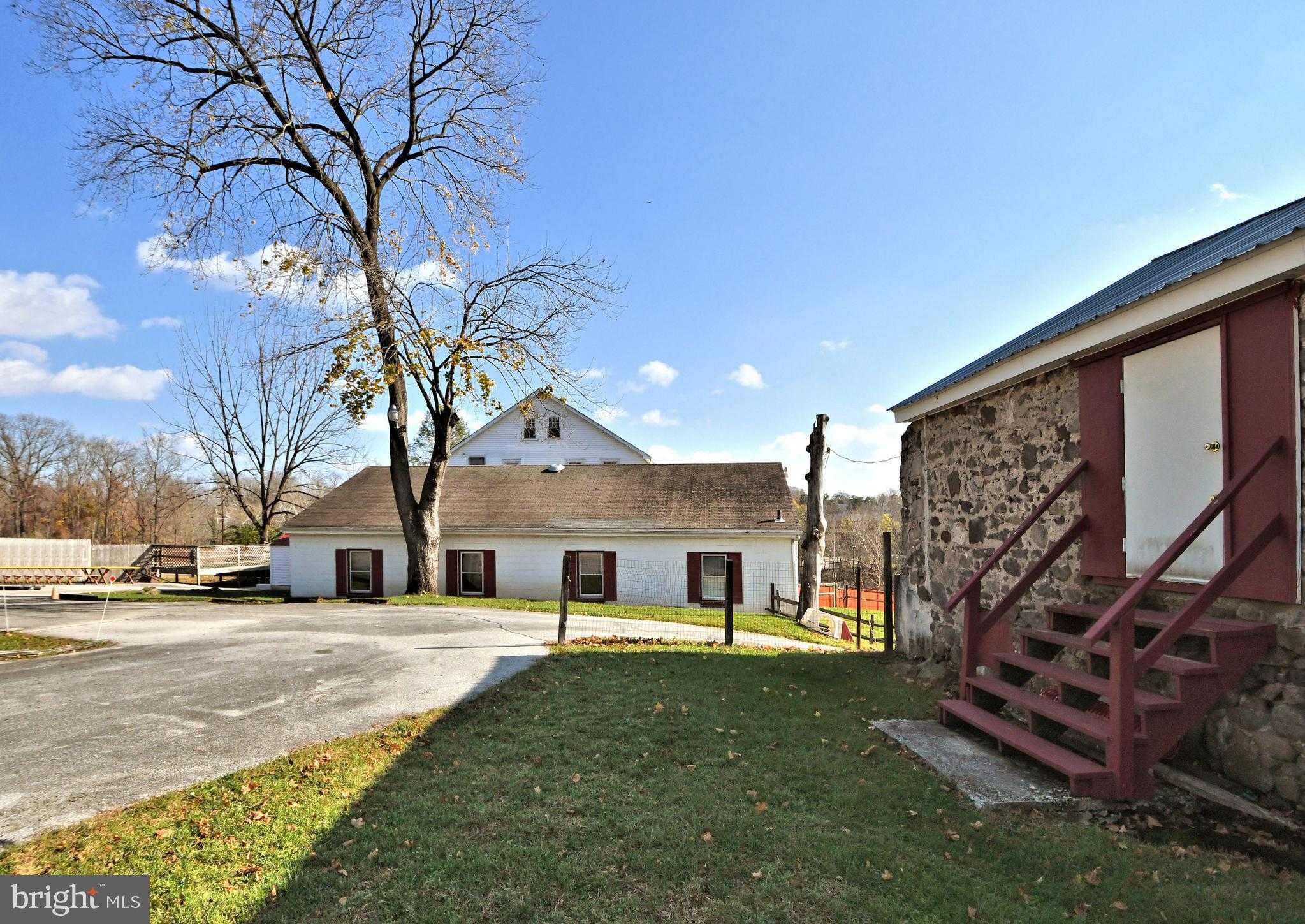 820 Mancill Mill Rd photo 11