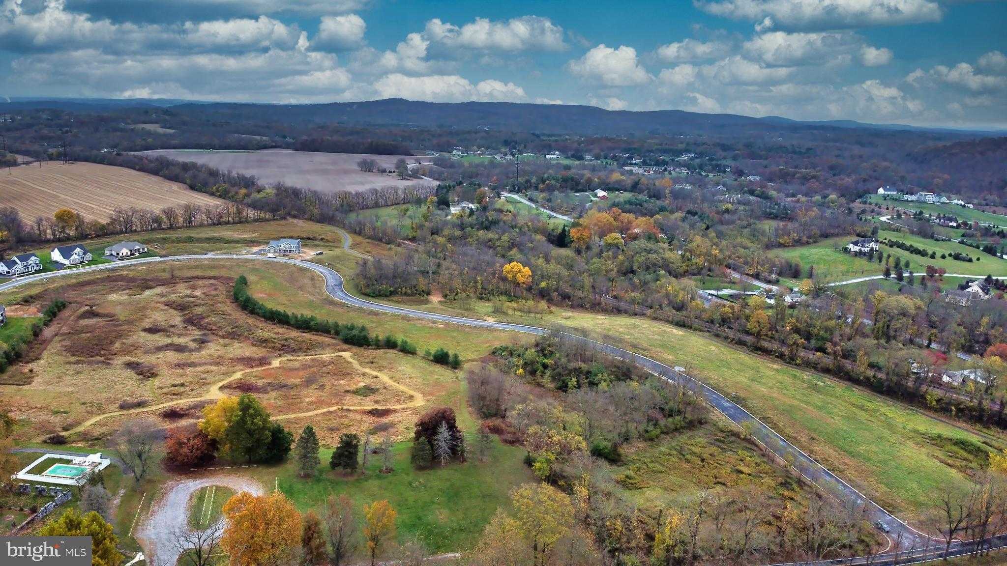 Pennington Dr photo 13