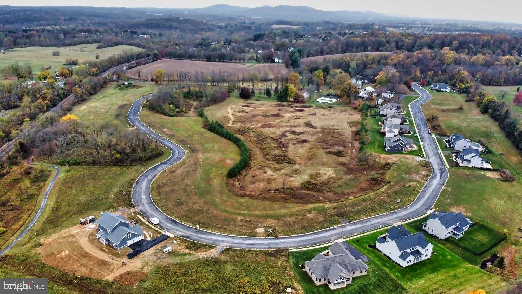 Pennington Dr photo 2