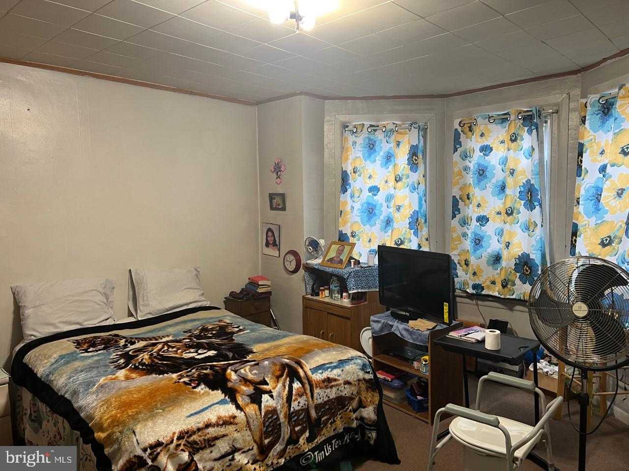 5318 Penn St photo 4