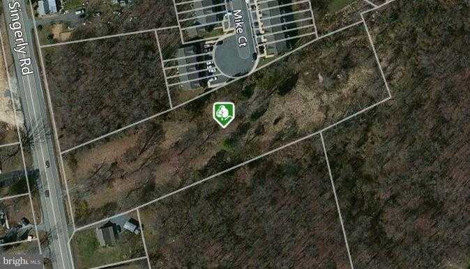 916 N Bridge St photo 4