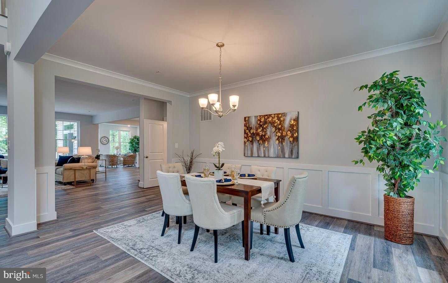 1319 German Driveway photo 2