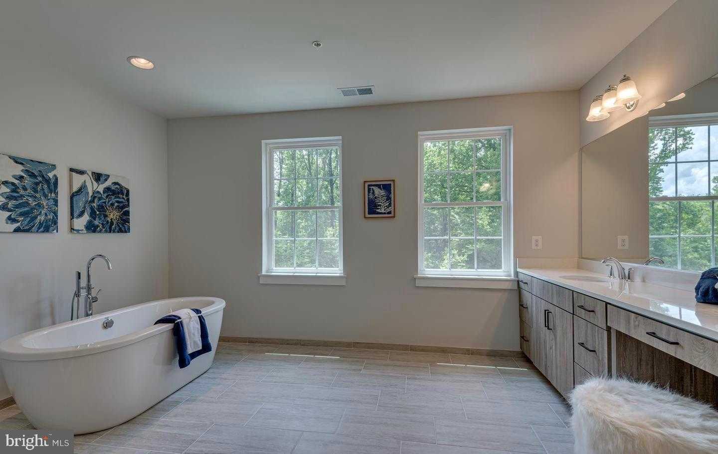 1319 German Driveway photo 9