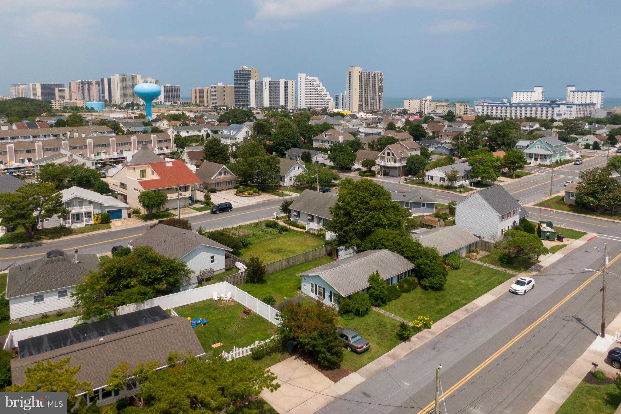 604 S Pacific Ave photo 2