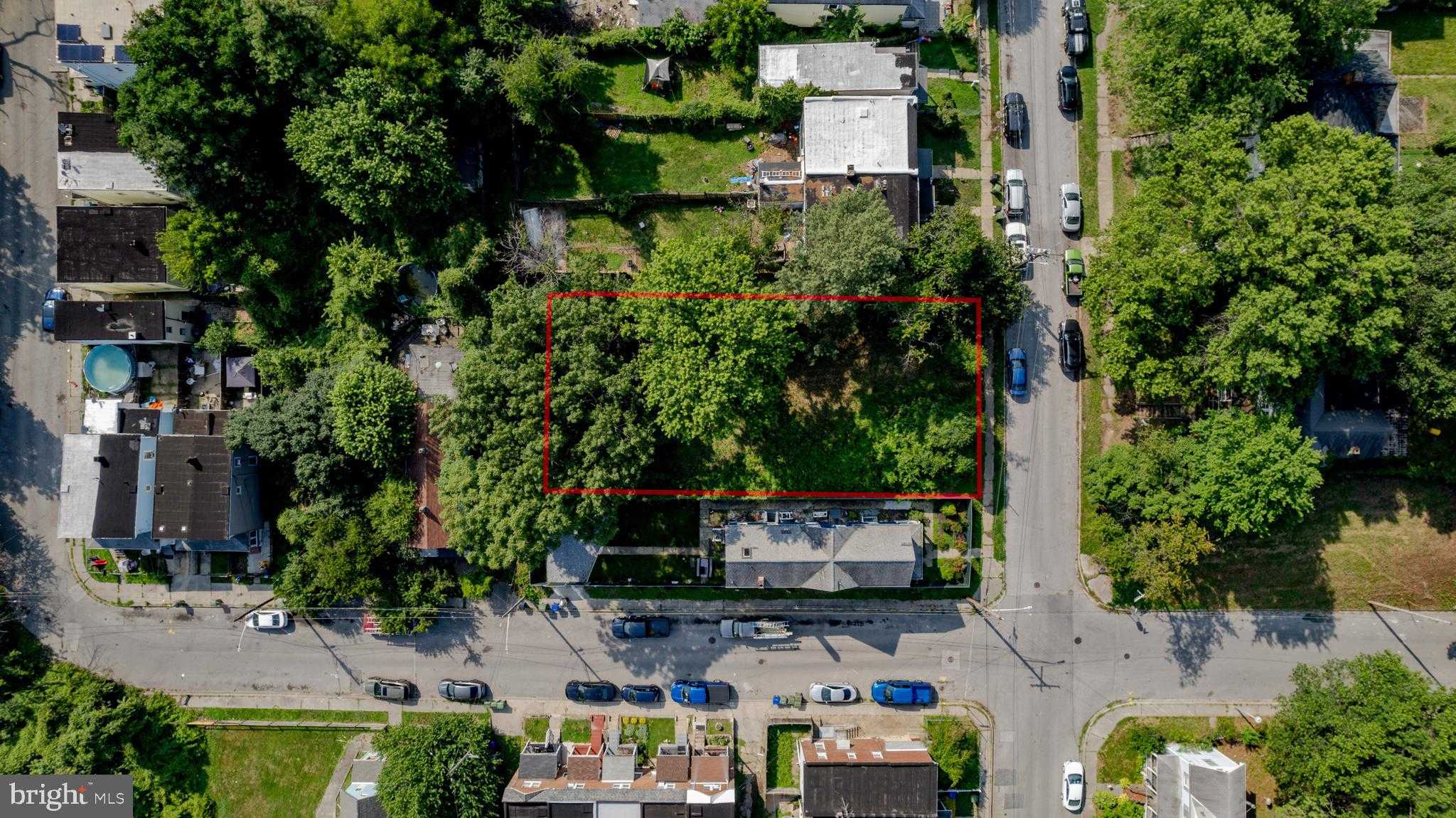 1703 Spence St photo 3