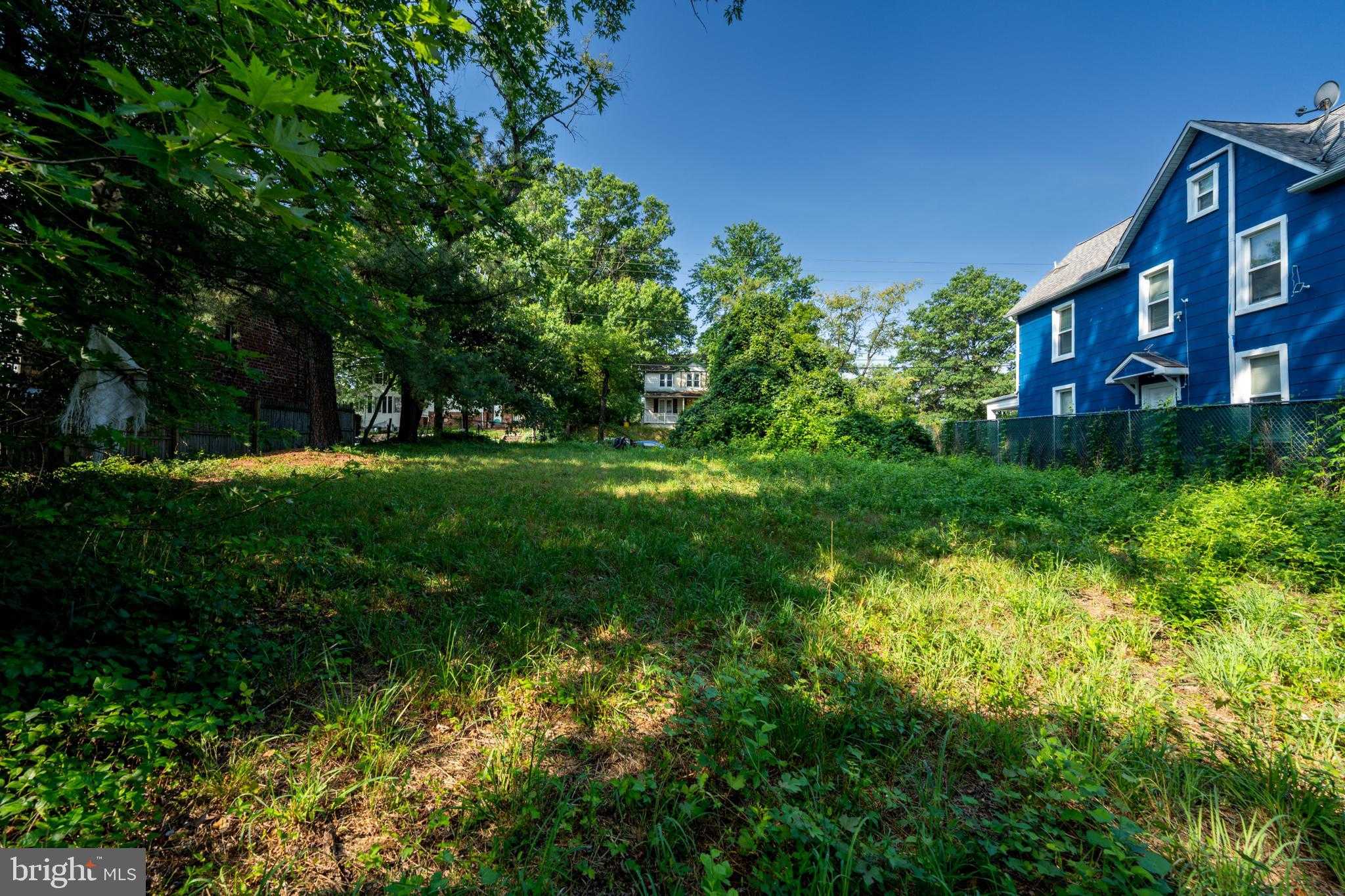 1703 Spence St photo 9