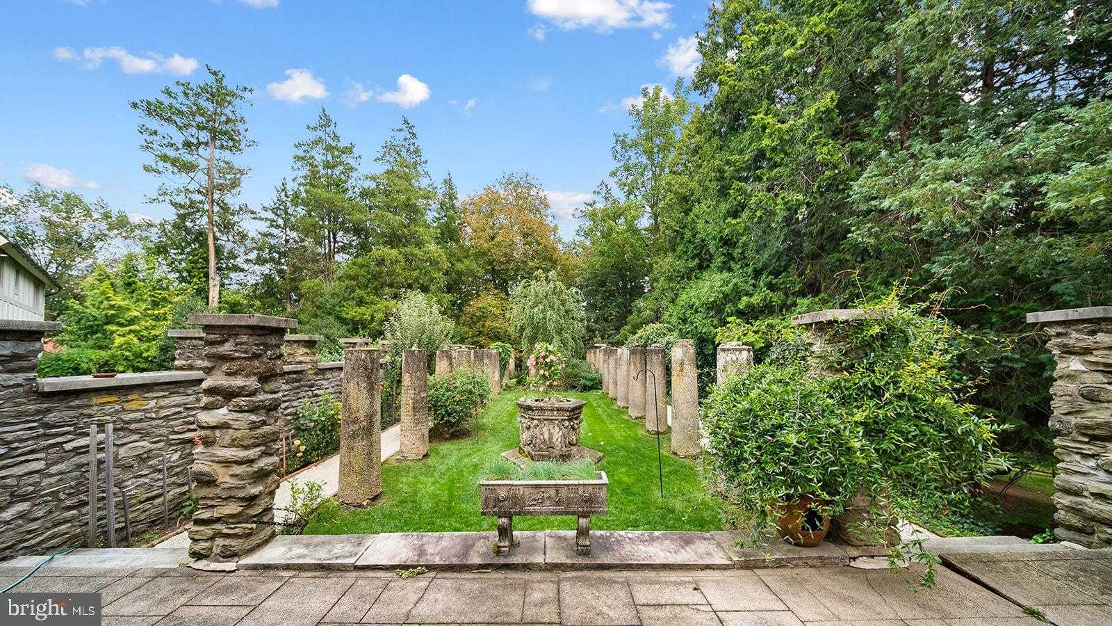 1717 Woodland Rd photo 100