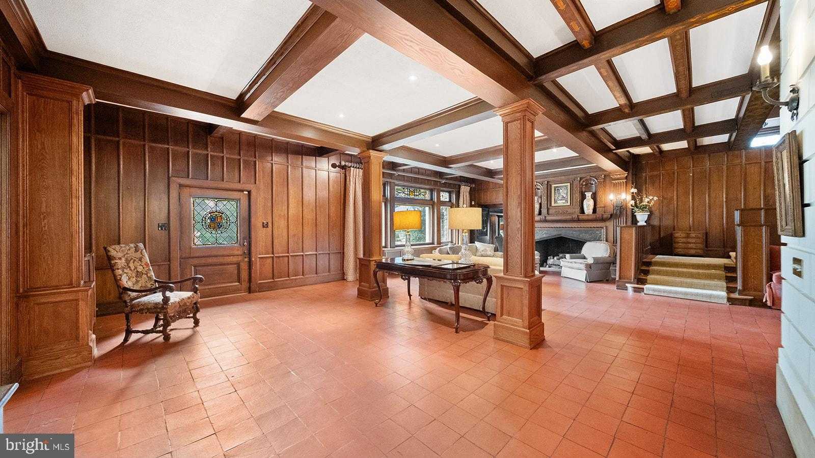 1717 Woodland Rd photo 8