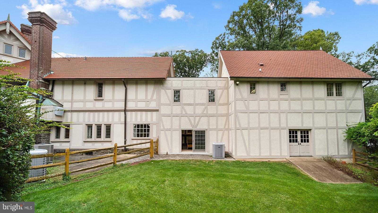 1717 Woodland Rd photo 97