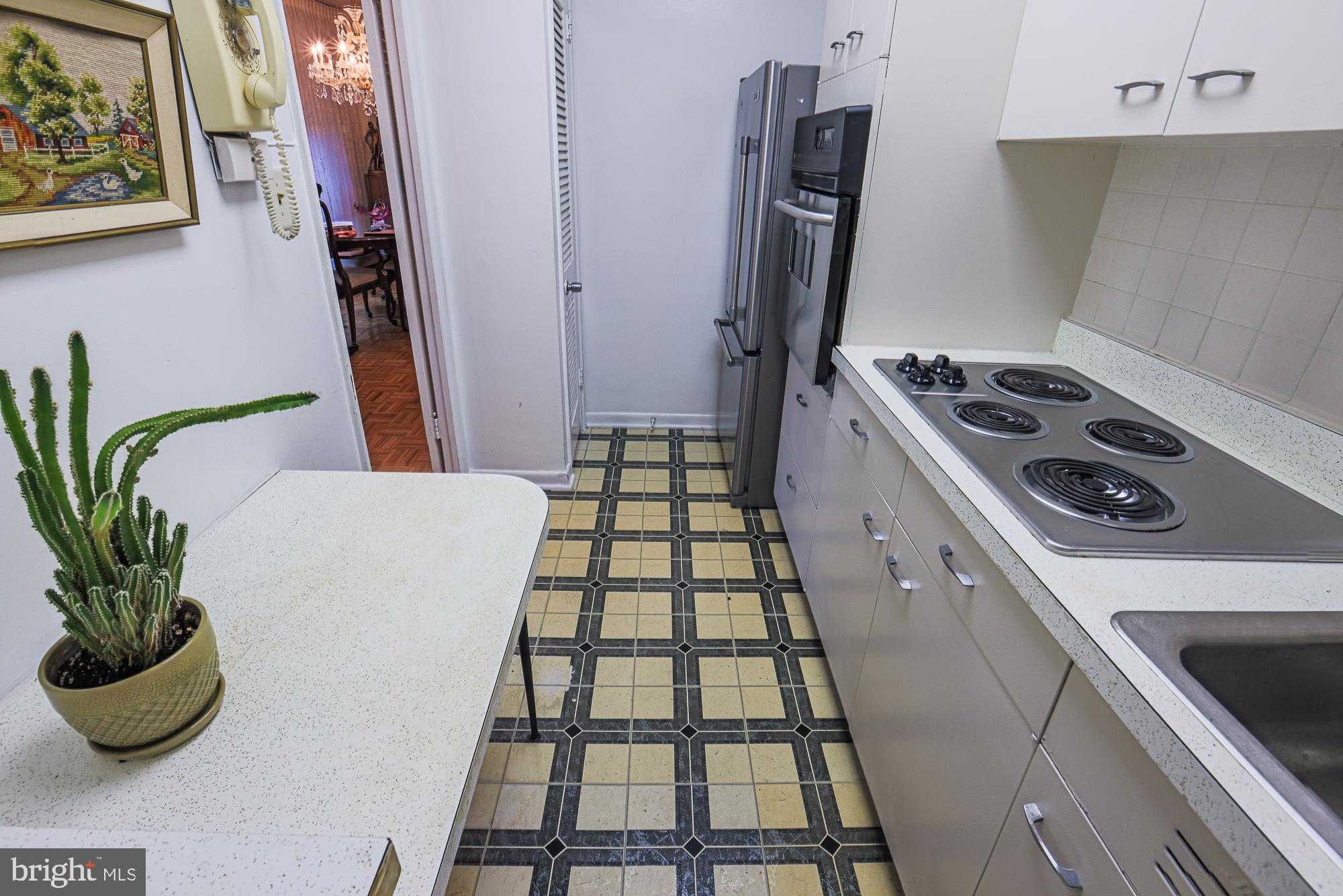 11 Slade Ave Apt 614 photo 21