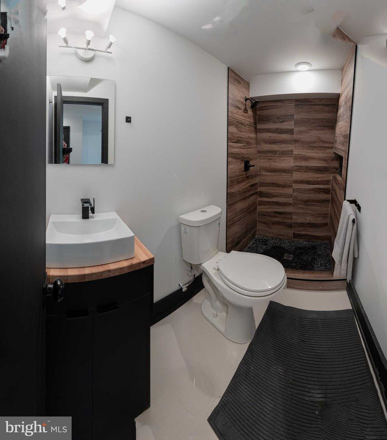 1934 N 18th St photo 5