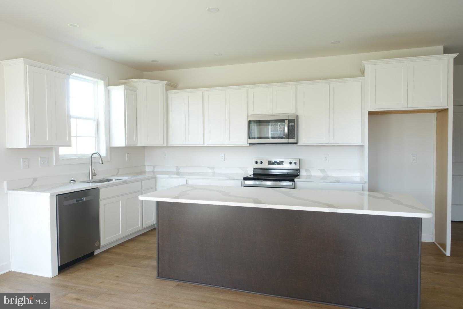 310 Steeple View Dr photo 7