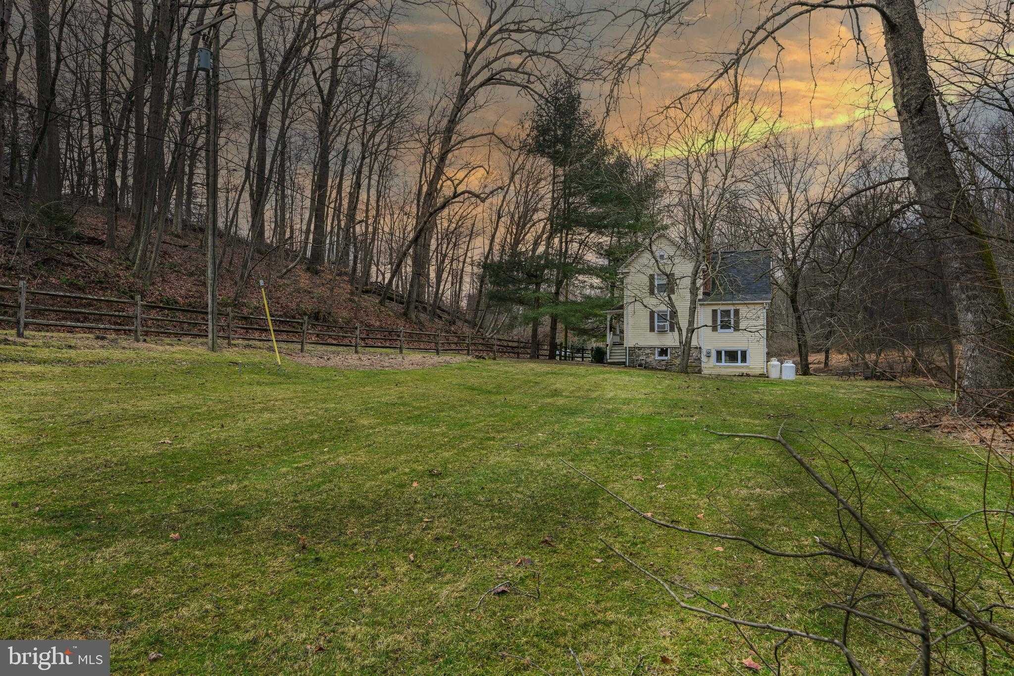 1444 Glencoe Rd photo 2