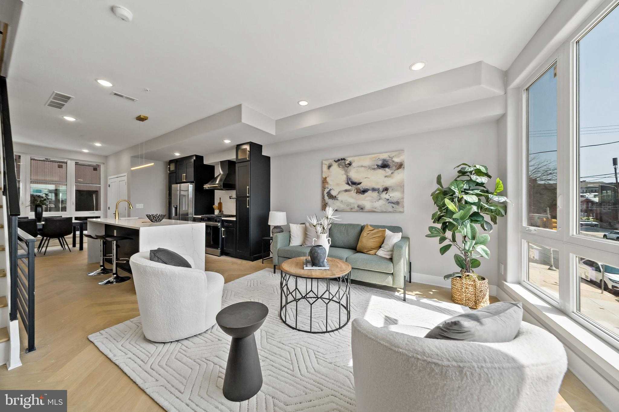 1810 E Moyamensing Ave Unit B photo 4