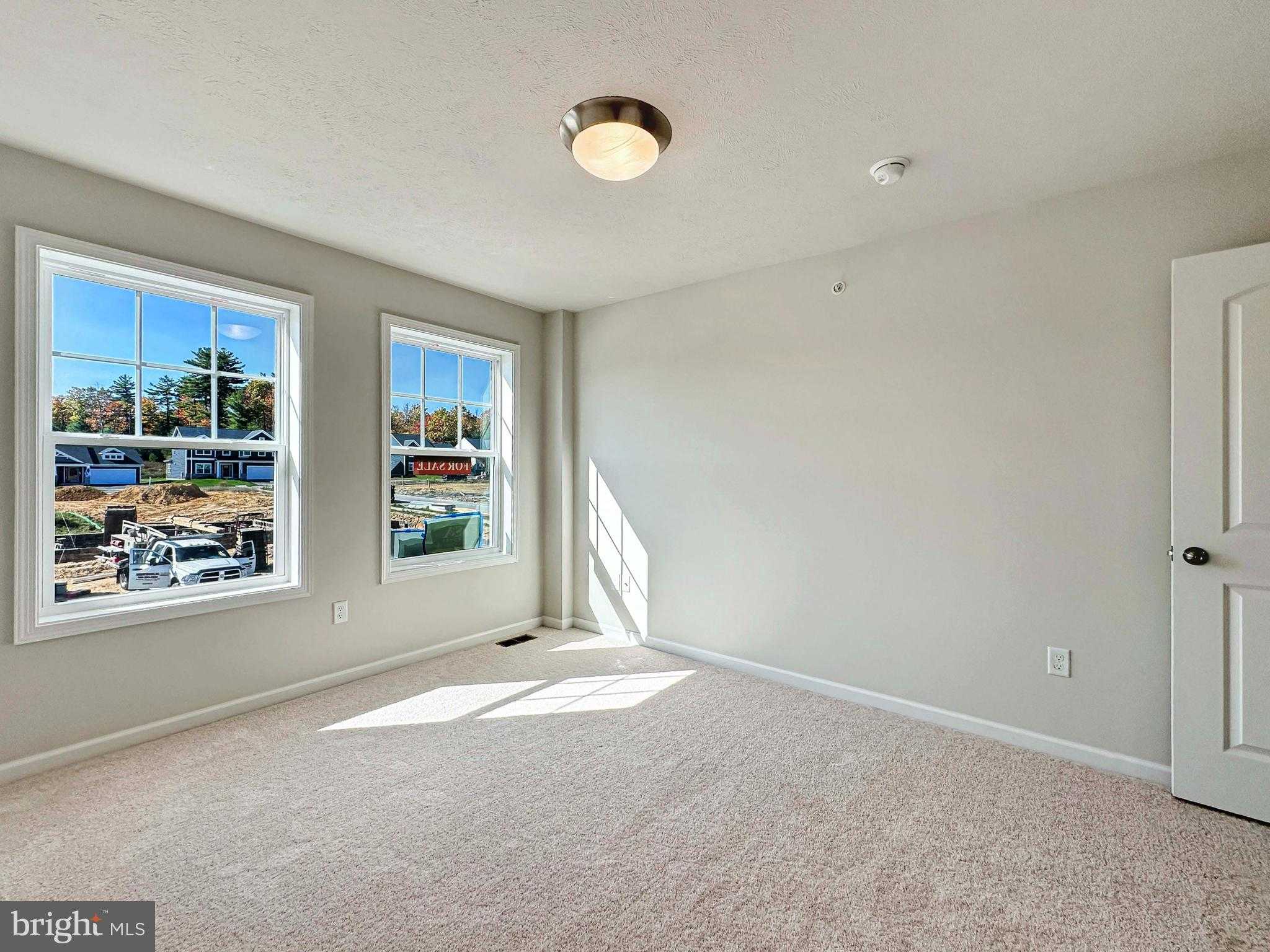 133 Dolomite Dr photo 49