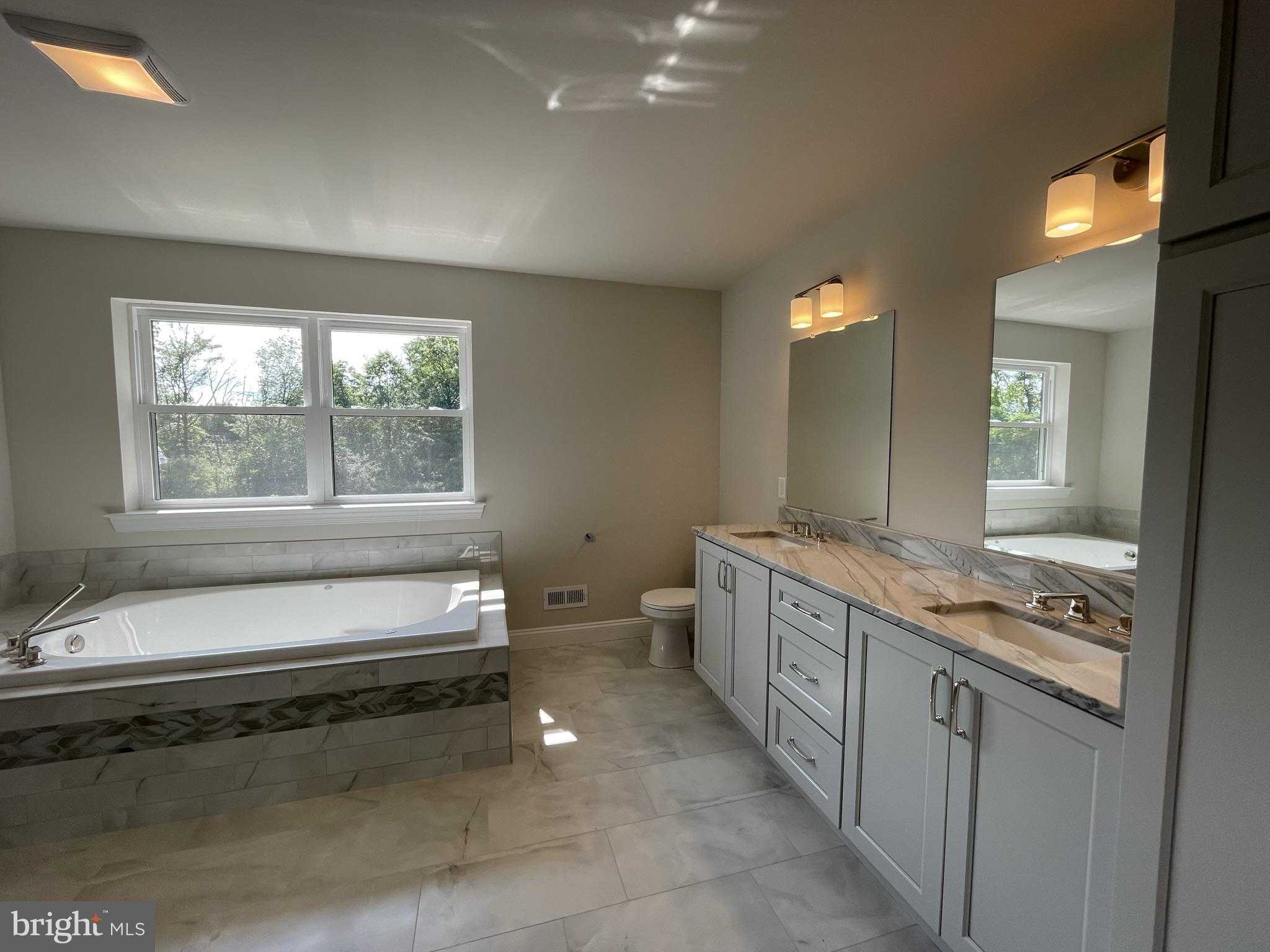 2059 Sunrise Dr photo 2