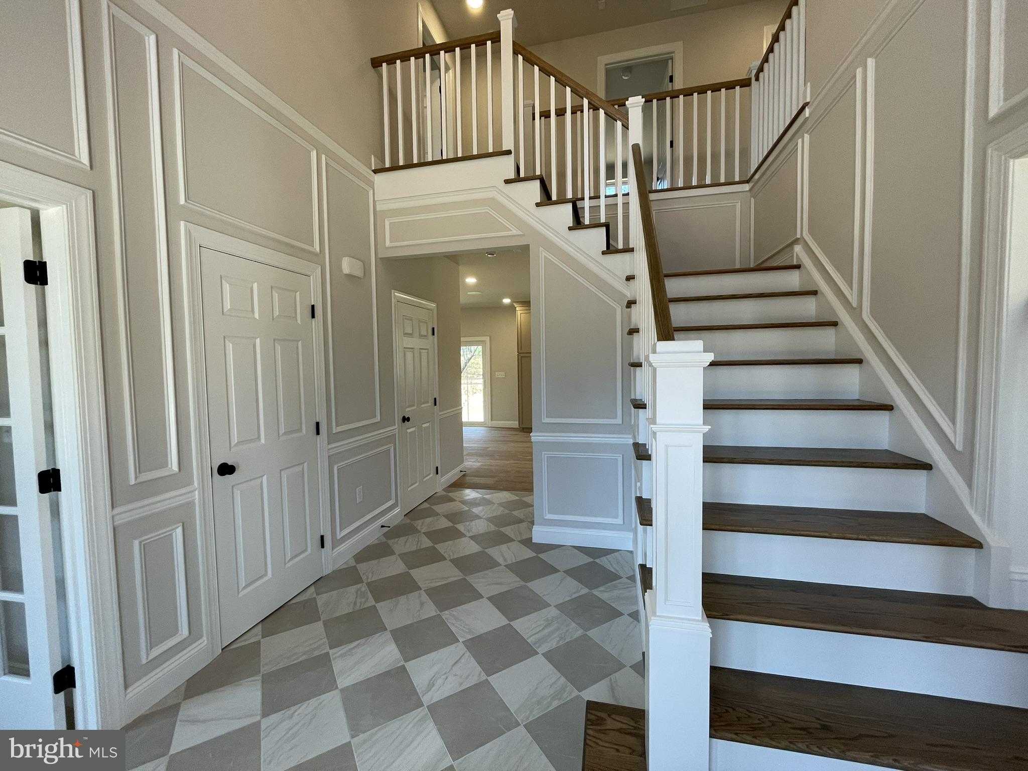 2011 Sunrise Dr photo 6