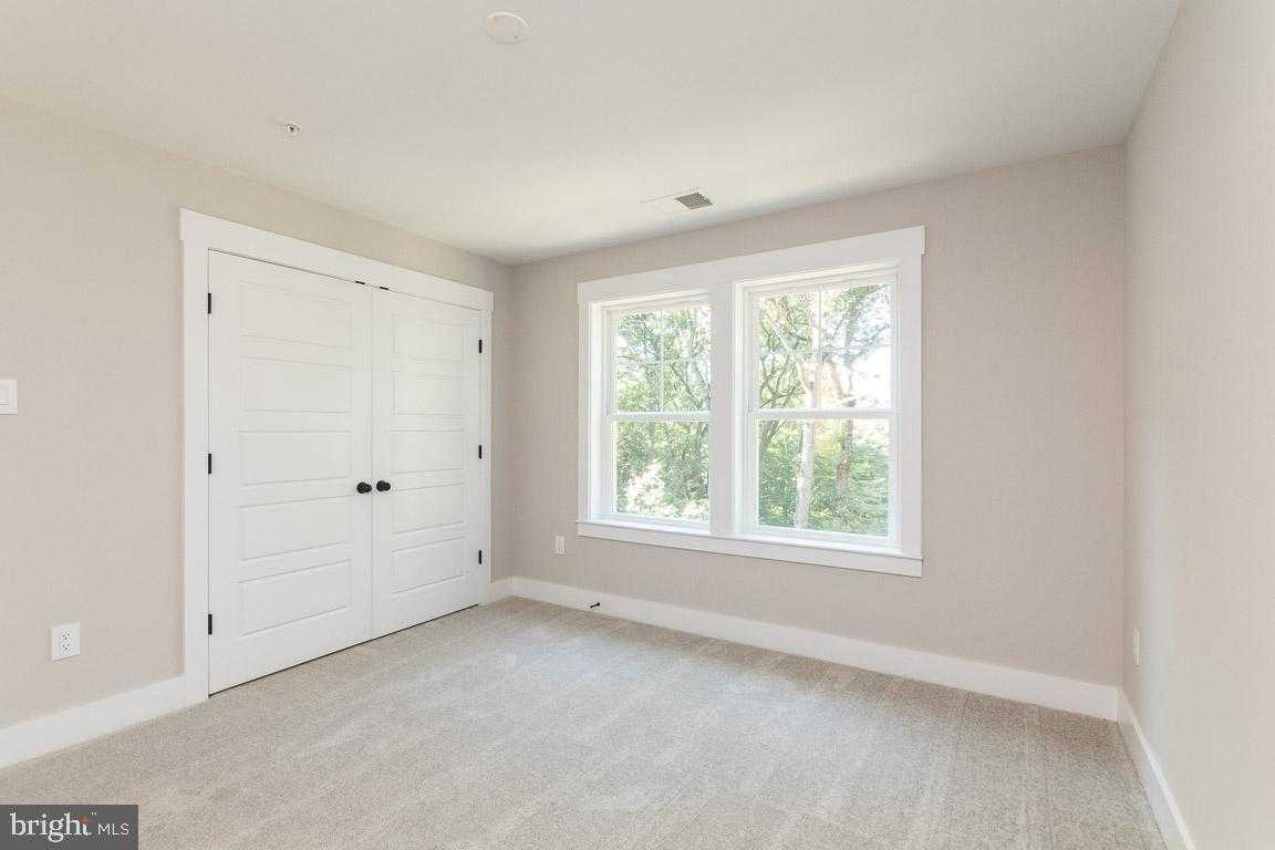 19509 Fisher Ave photo 19