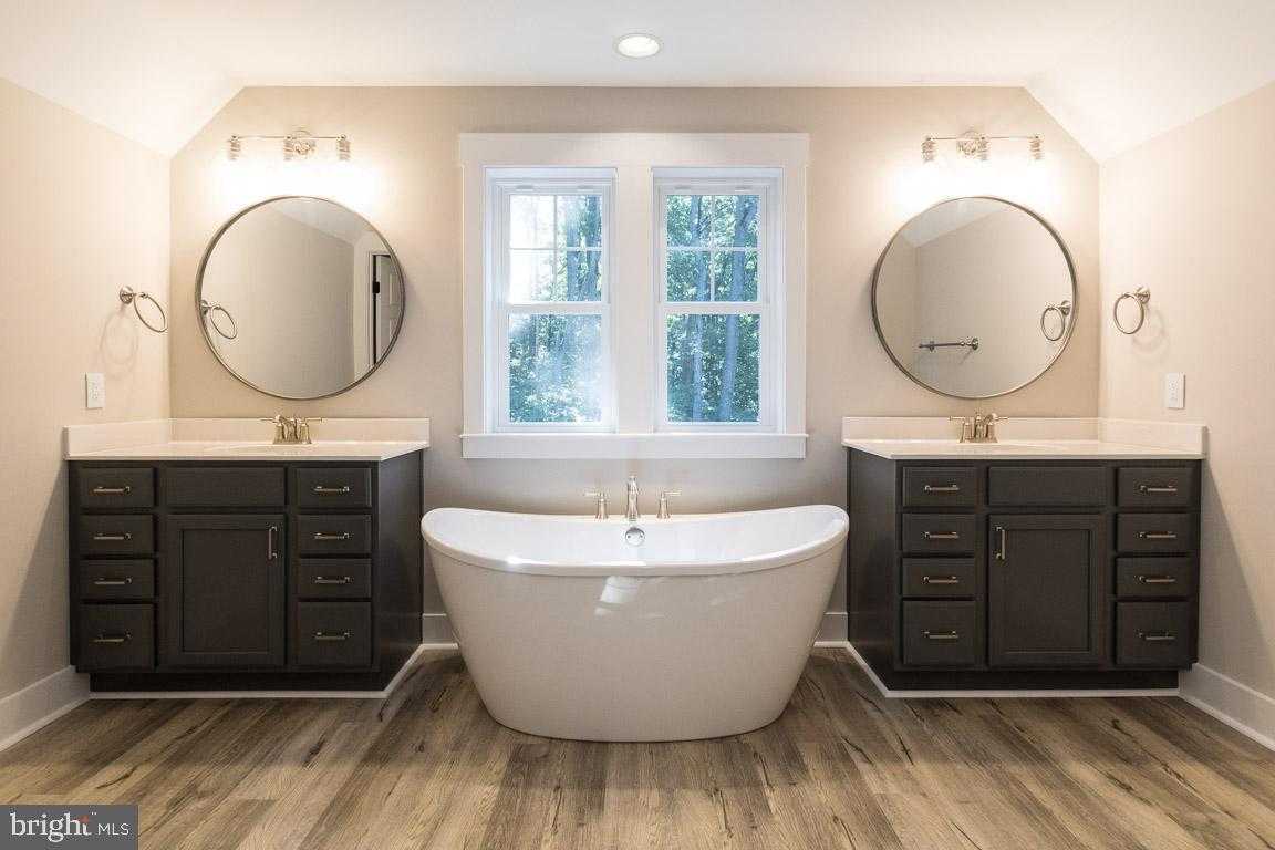 19509 Fisher Ave photo 4