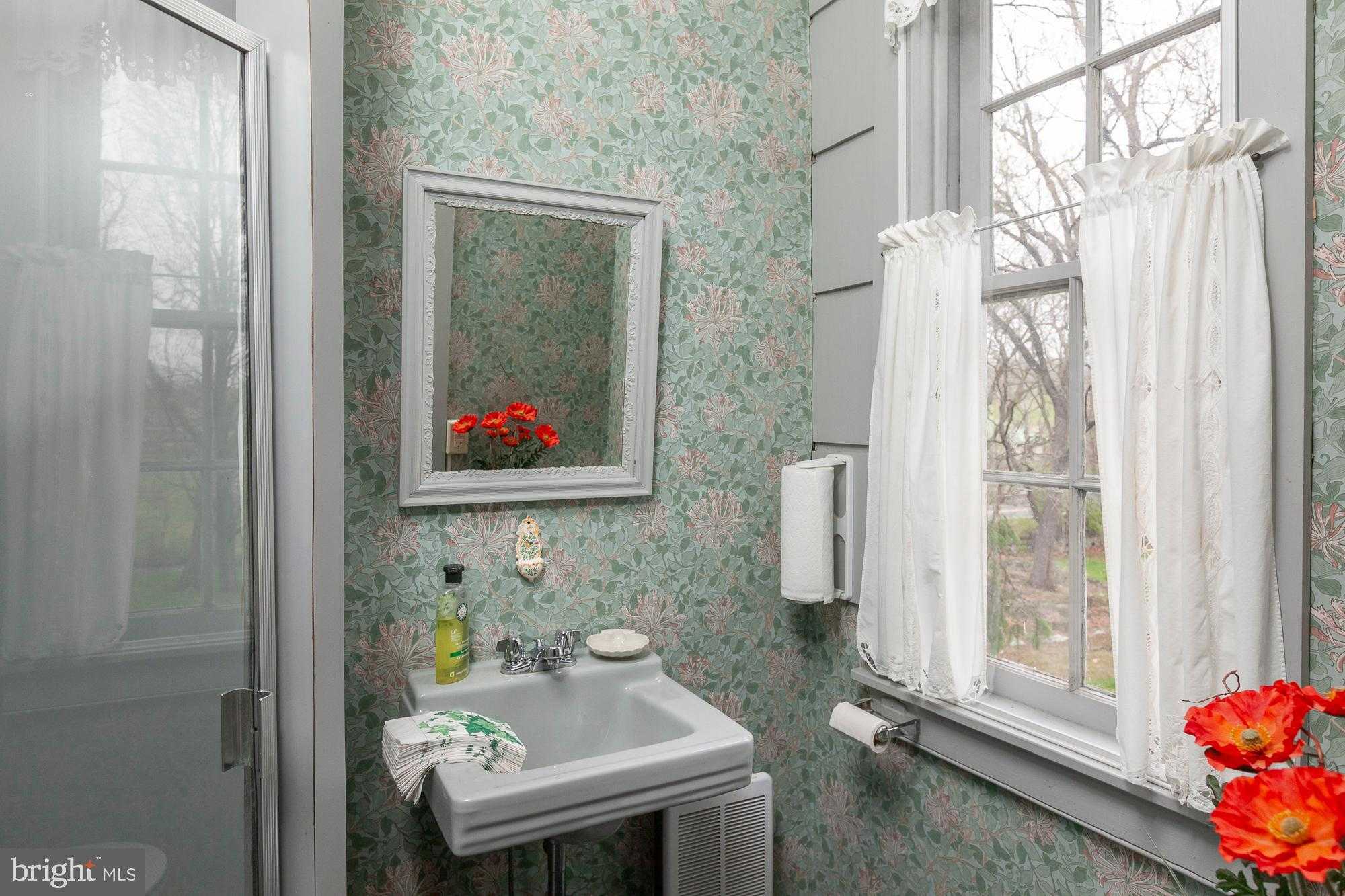 123 Old Mill Rd photo 32