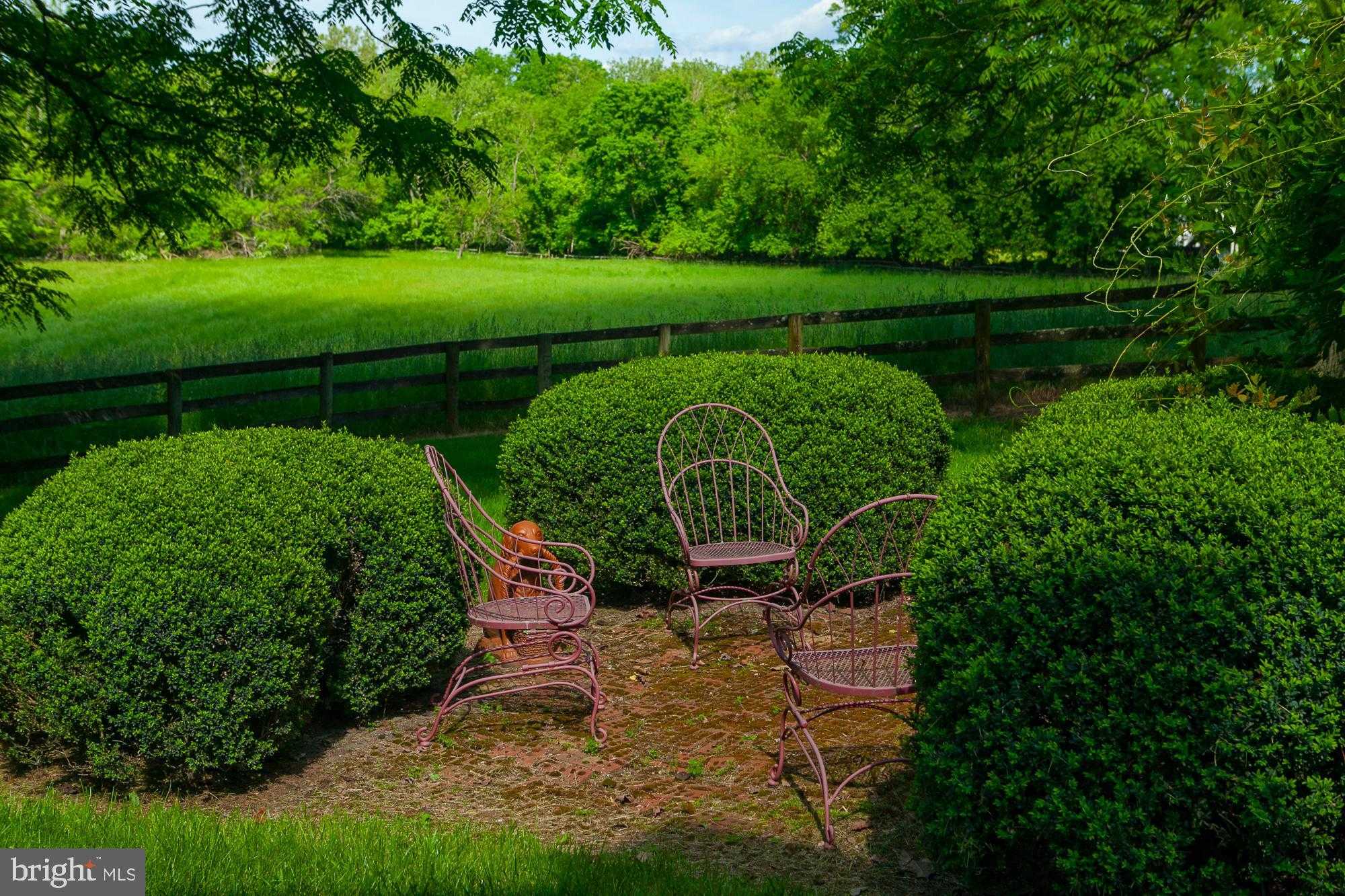 123 Old Mill Rd photo 83