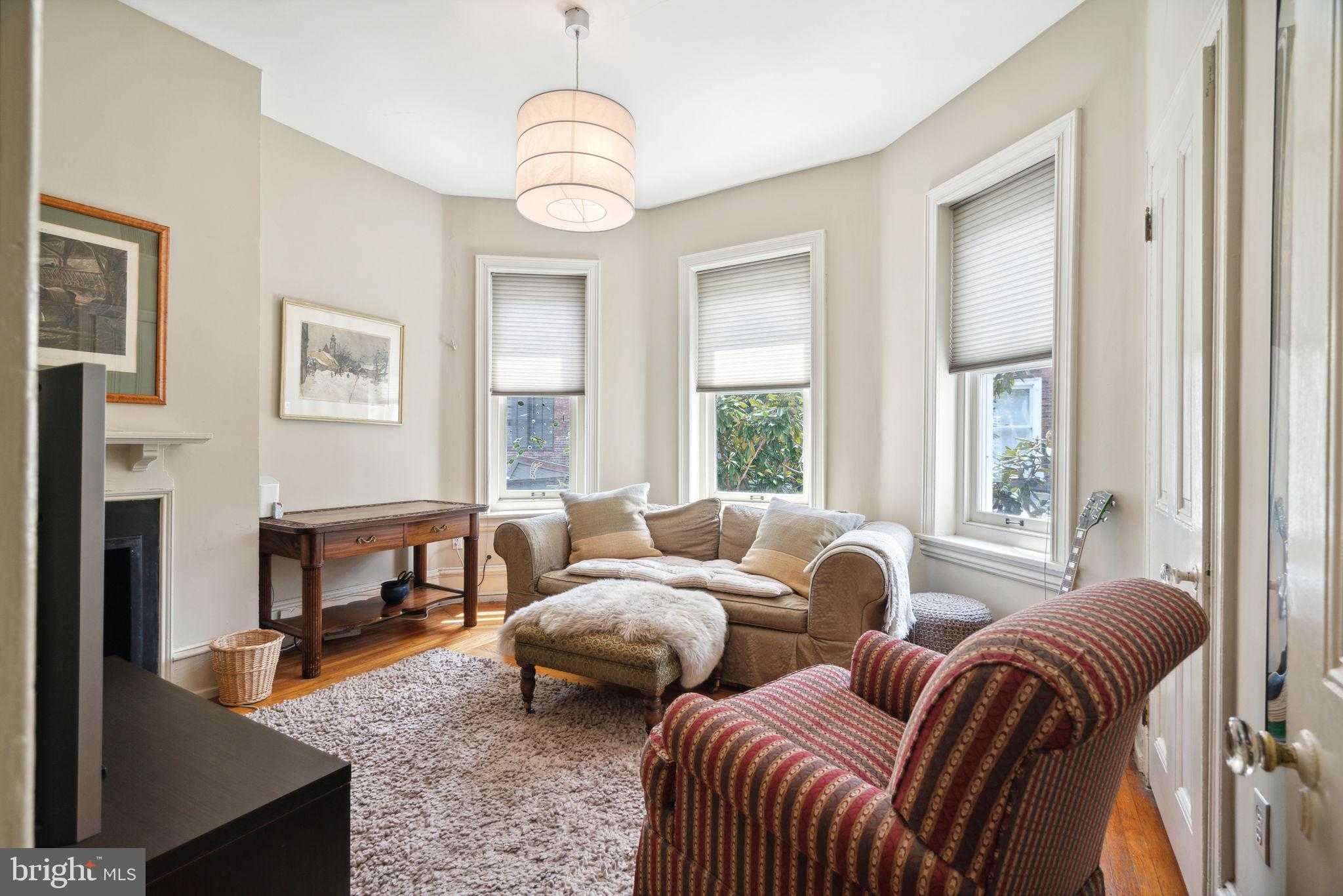 2212 Saint James Pl photo 32