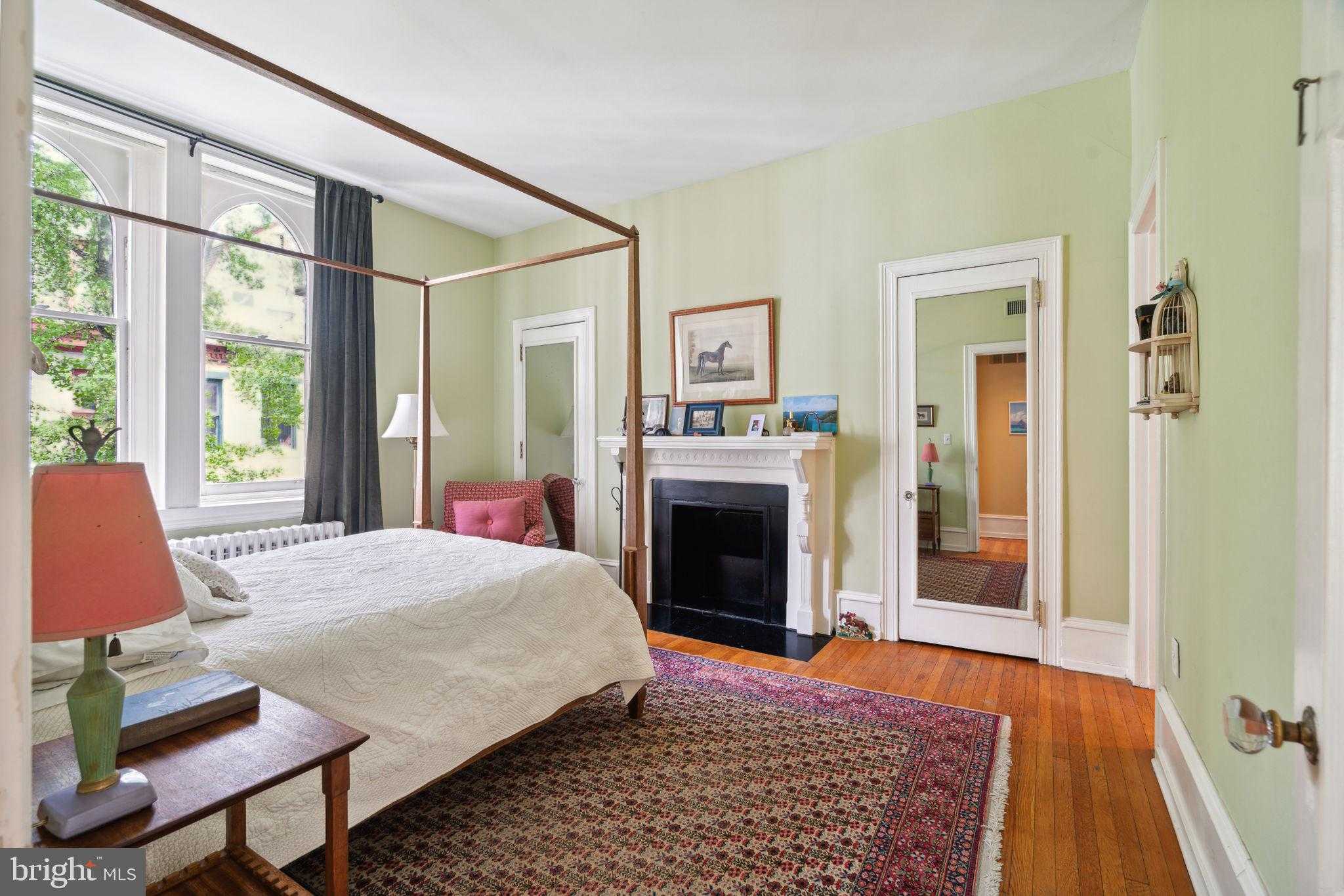 2212 Saint James Pl photo 39