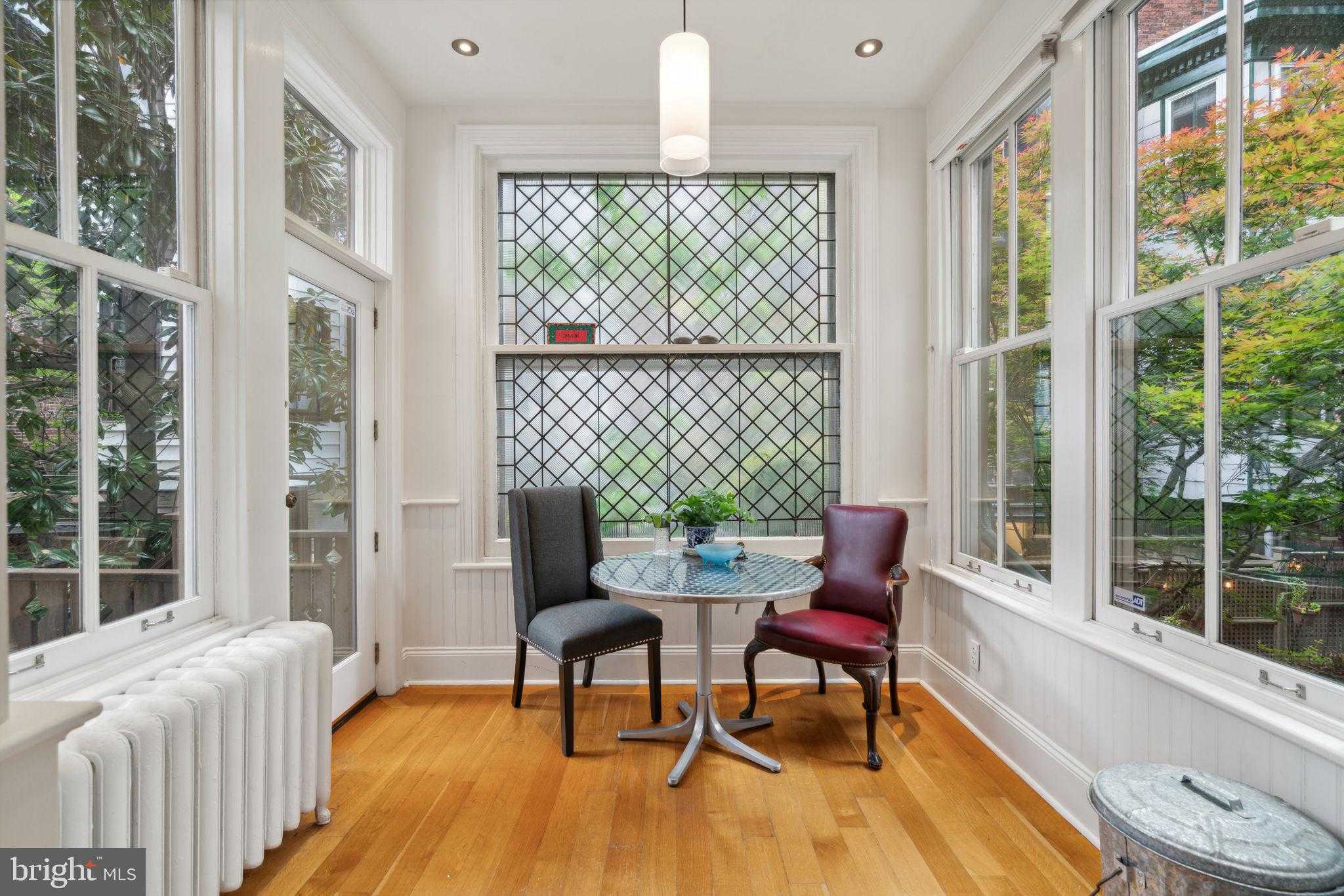 2212 Saint James Pl photo 9