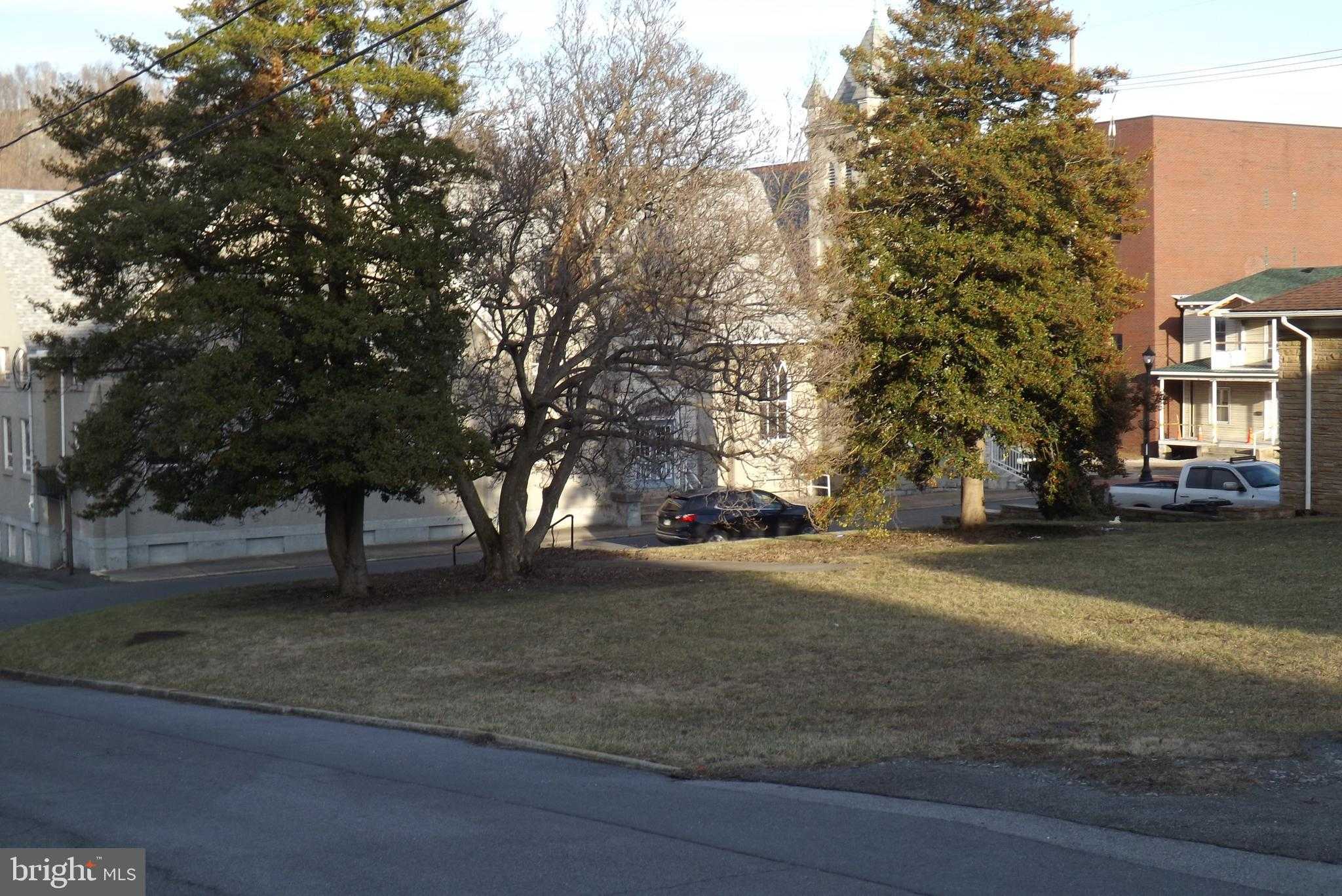 70 E Piedmont St photo 4