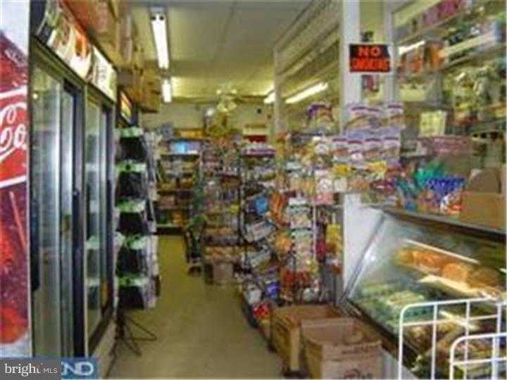 1825 S 19th St photo 3