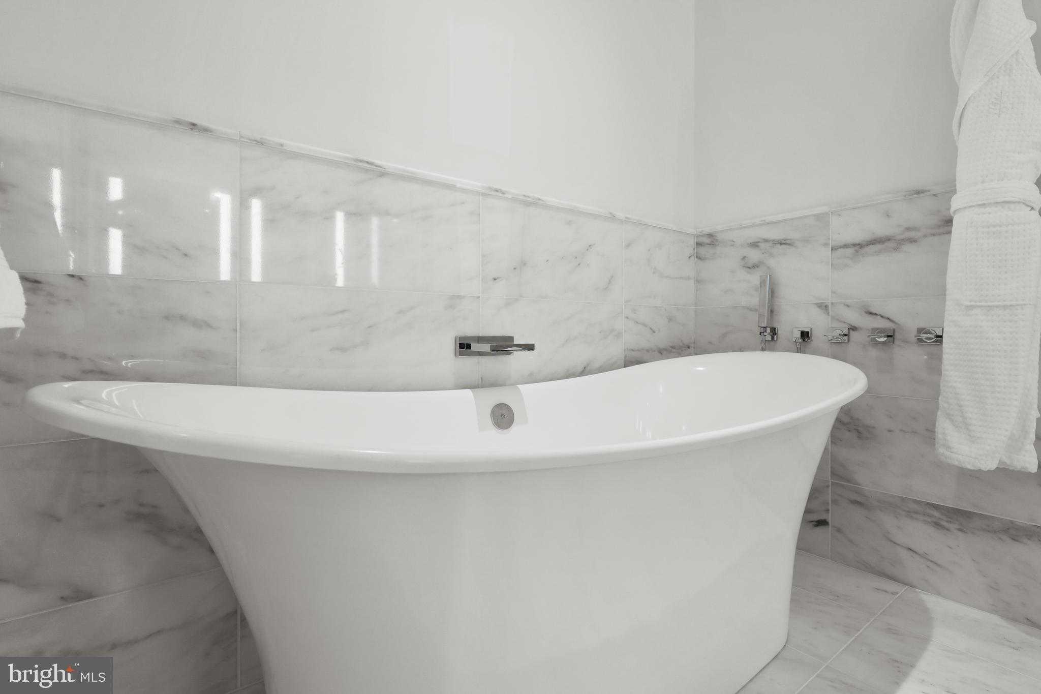 300 International Dr Unit 2403 photo 22