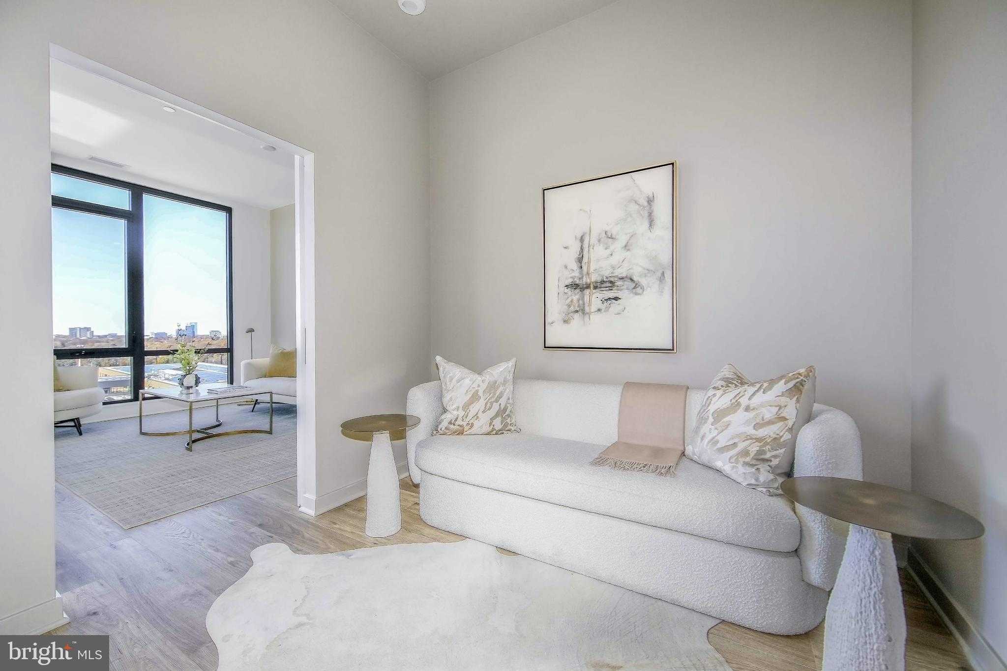 255 W Falls Station Blvd photo 8