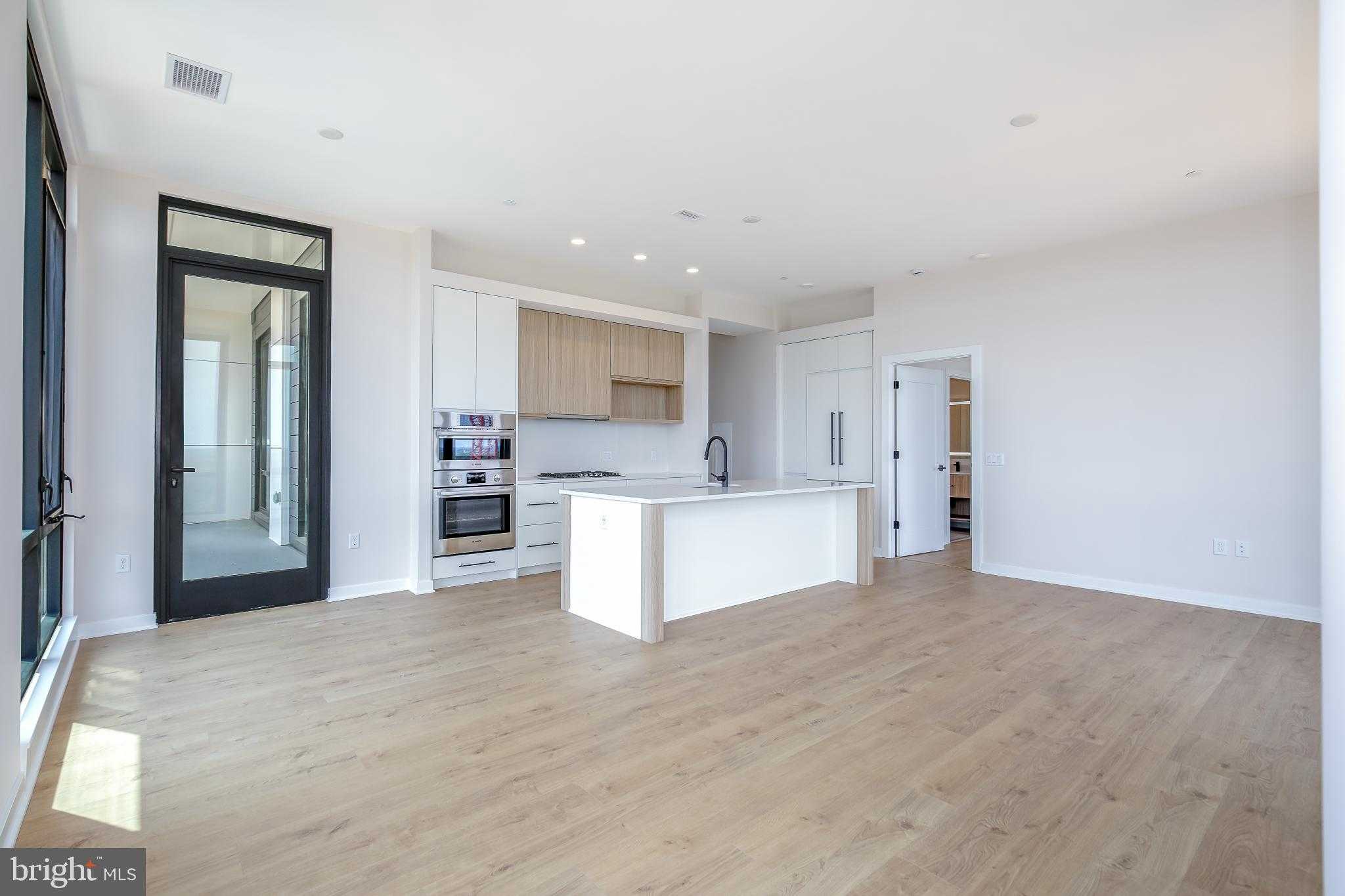 255 W Falls Station Blvd photo 10