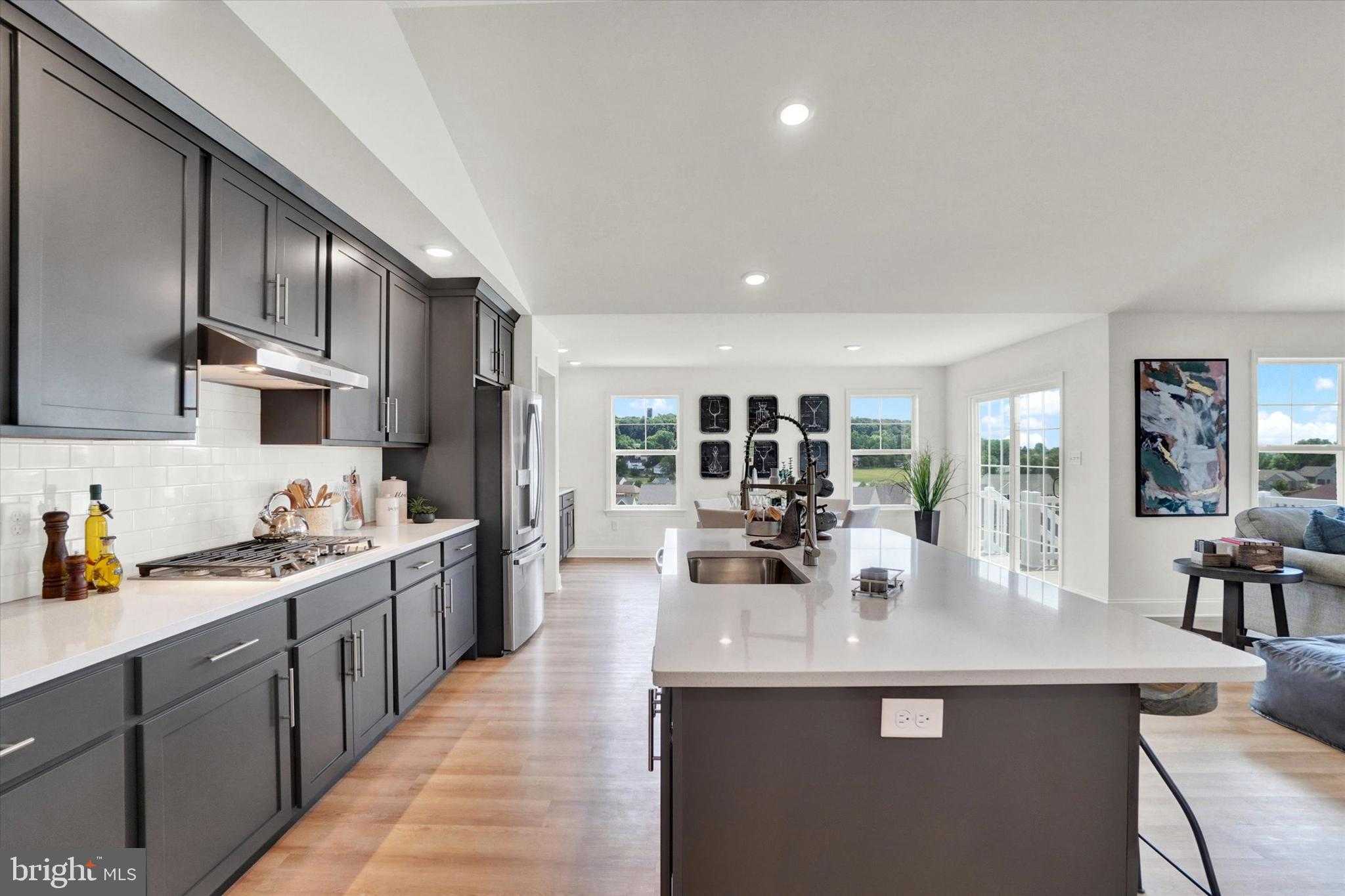 448 Springhouse Ln photo 16