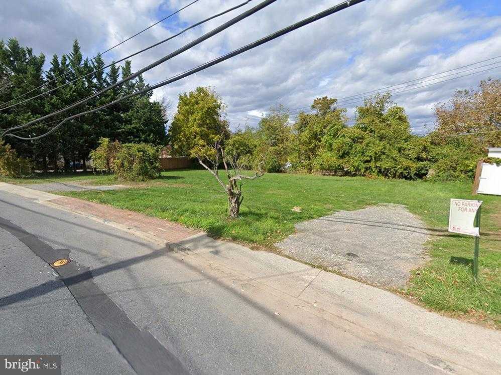 438 E Diamond Ave photo 2