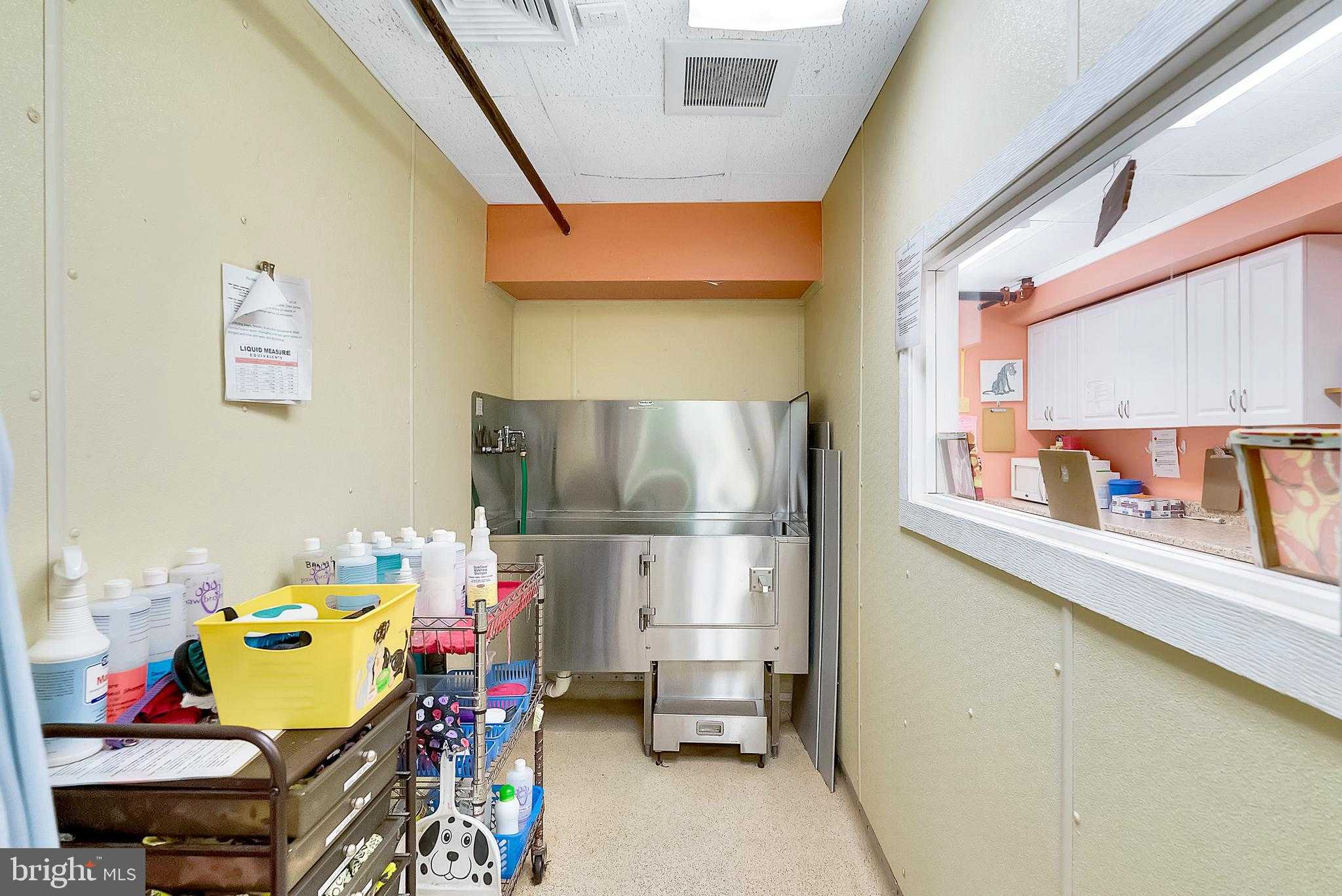 636 Almshouse Rd photo 61