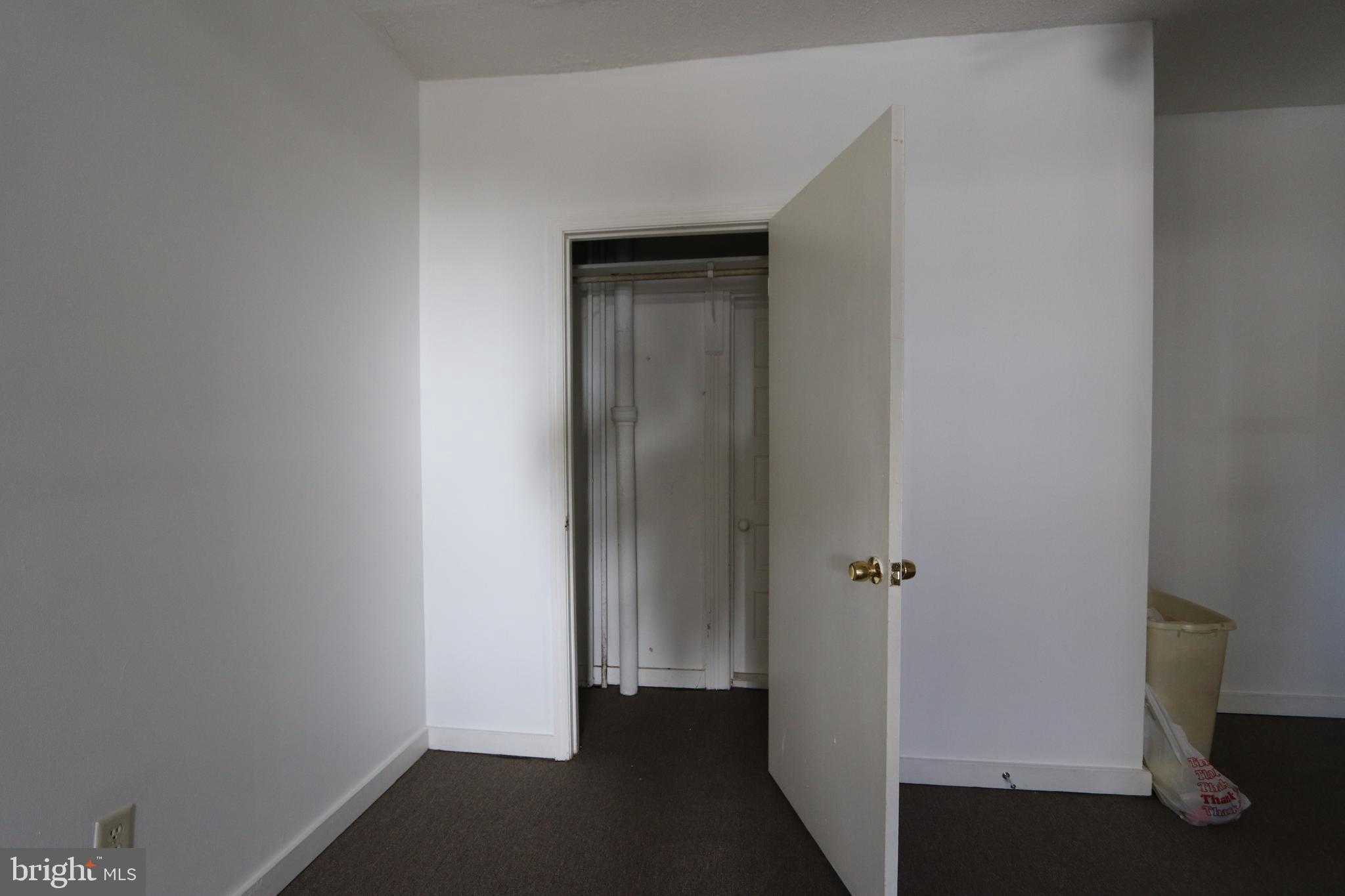 4601 Strauss Ave photo 23