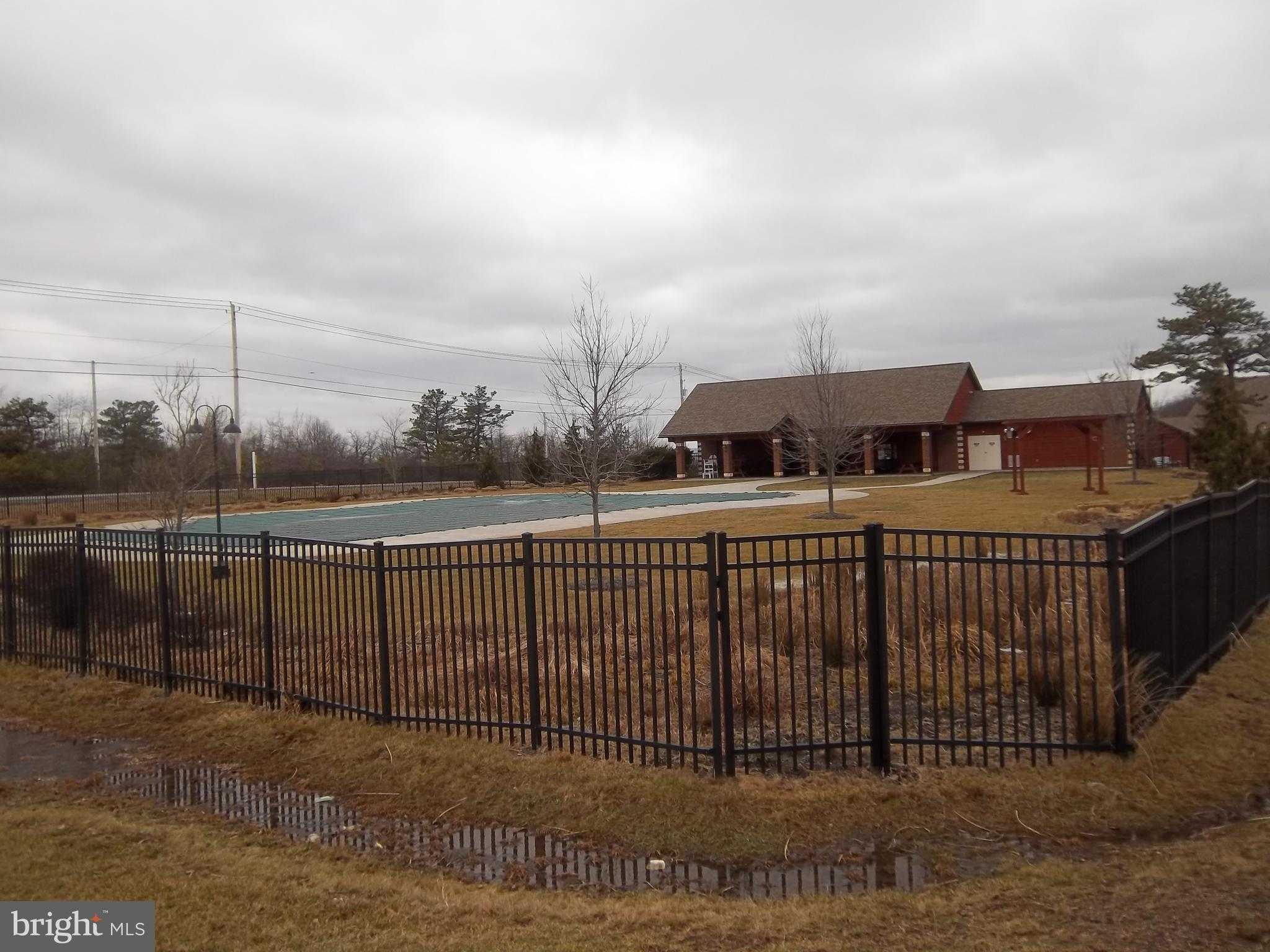 42 Chippewa Dr photo 16