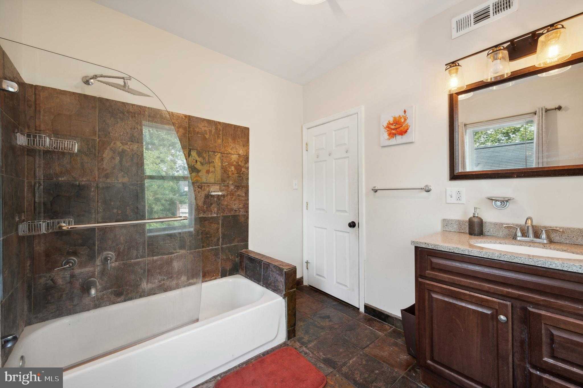 6833 Musgrave St photo 18