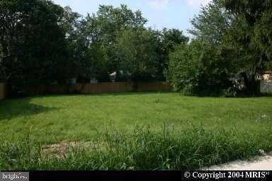 205 Frederick Ave photo 2