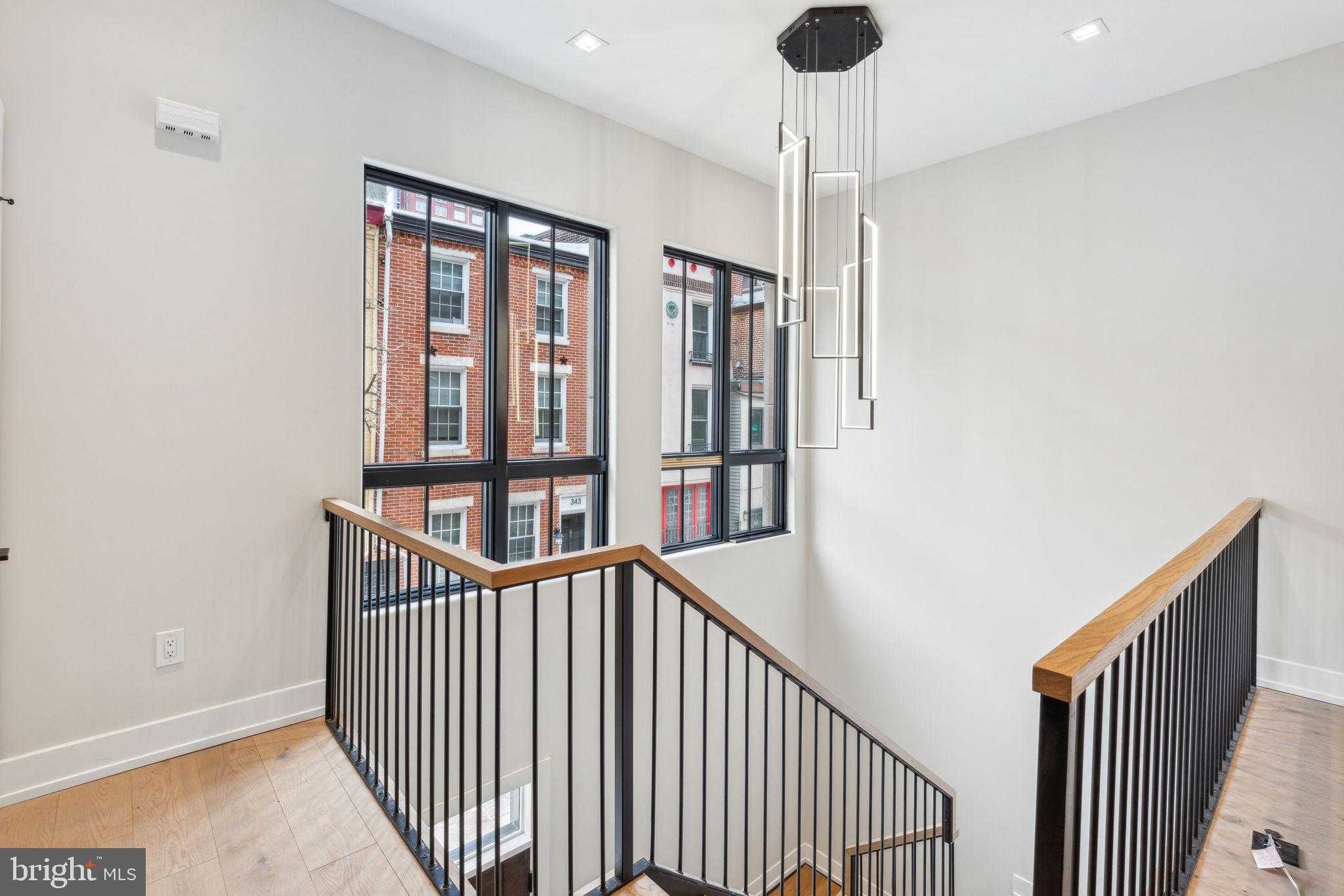 338 S Hicks St # B photo 44