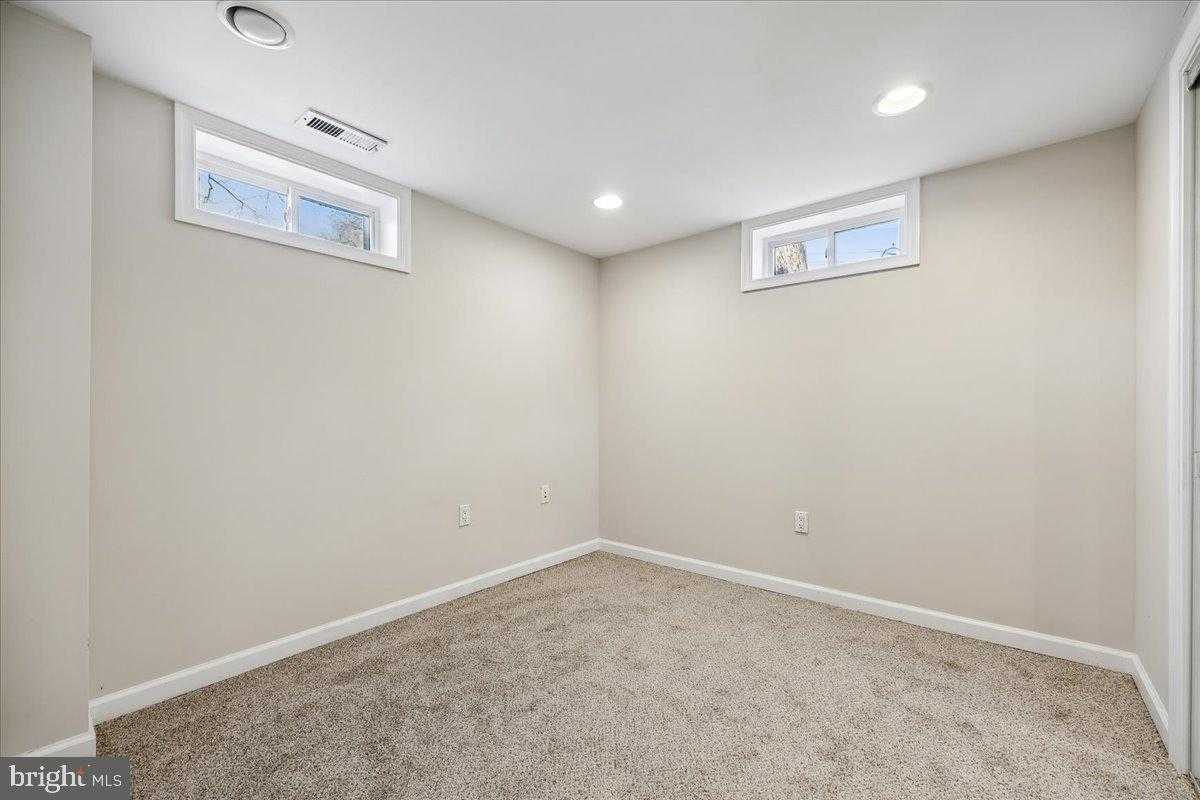 3201 Ferndale St photo 33