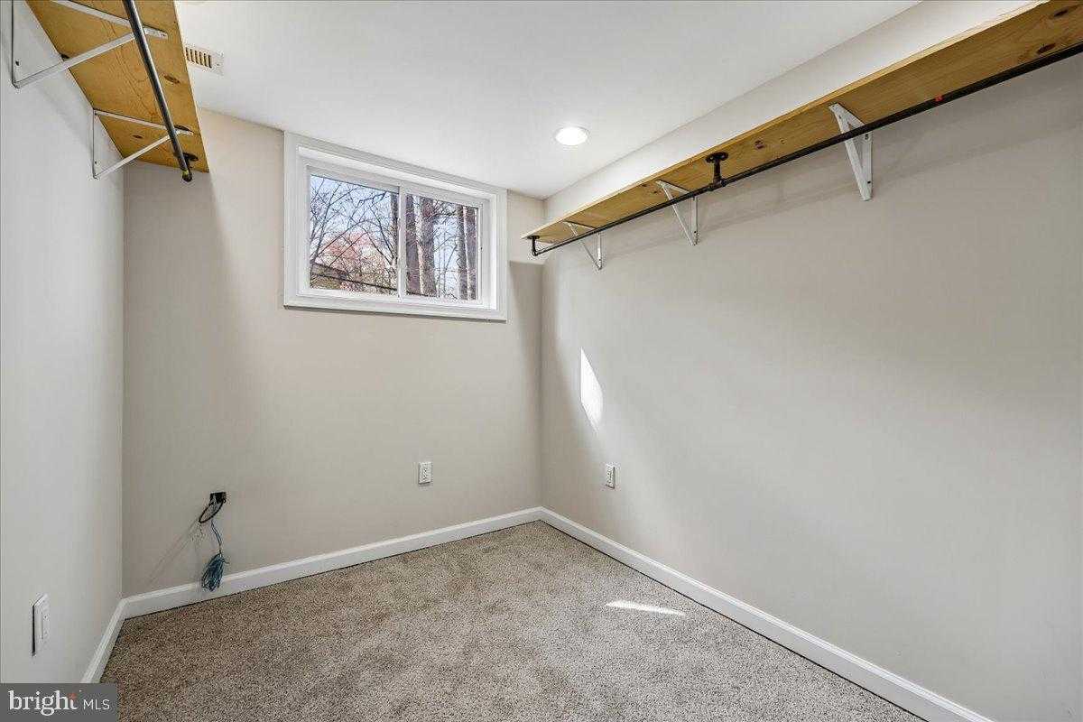 3201 Ferndale St photo 37