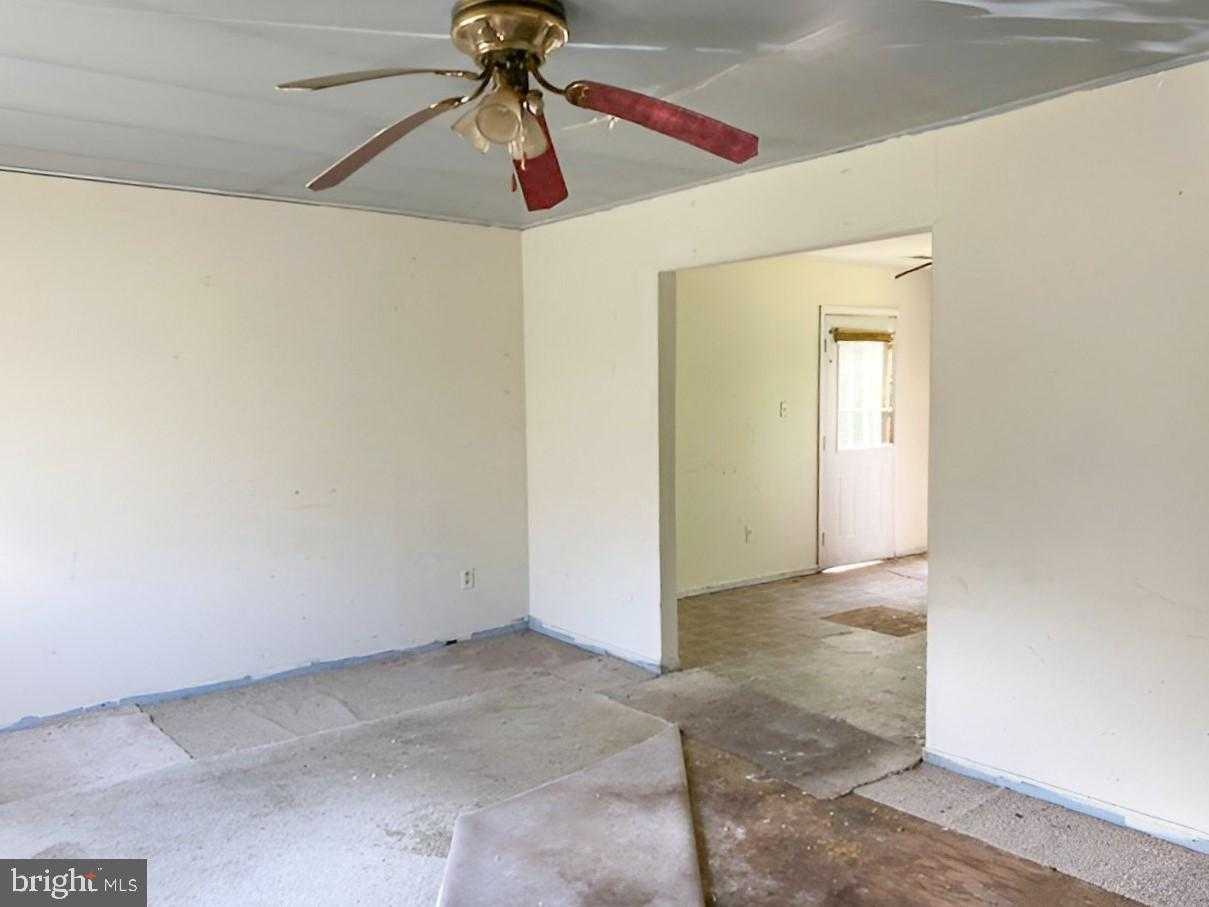 6215 Bartlett Pl photo 7