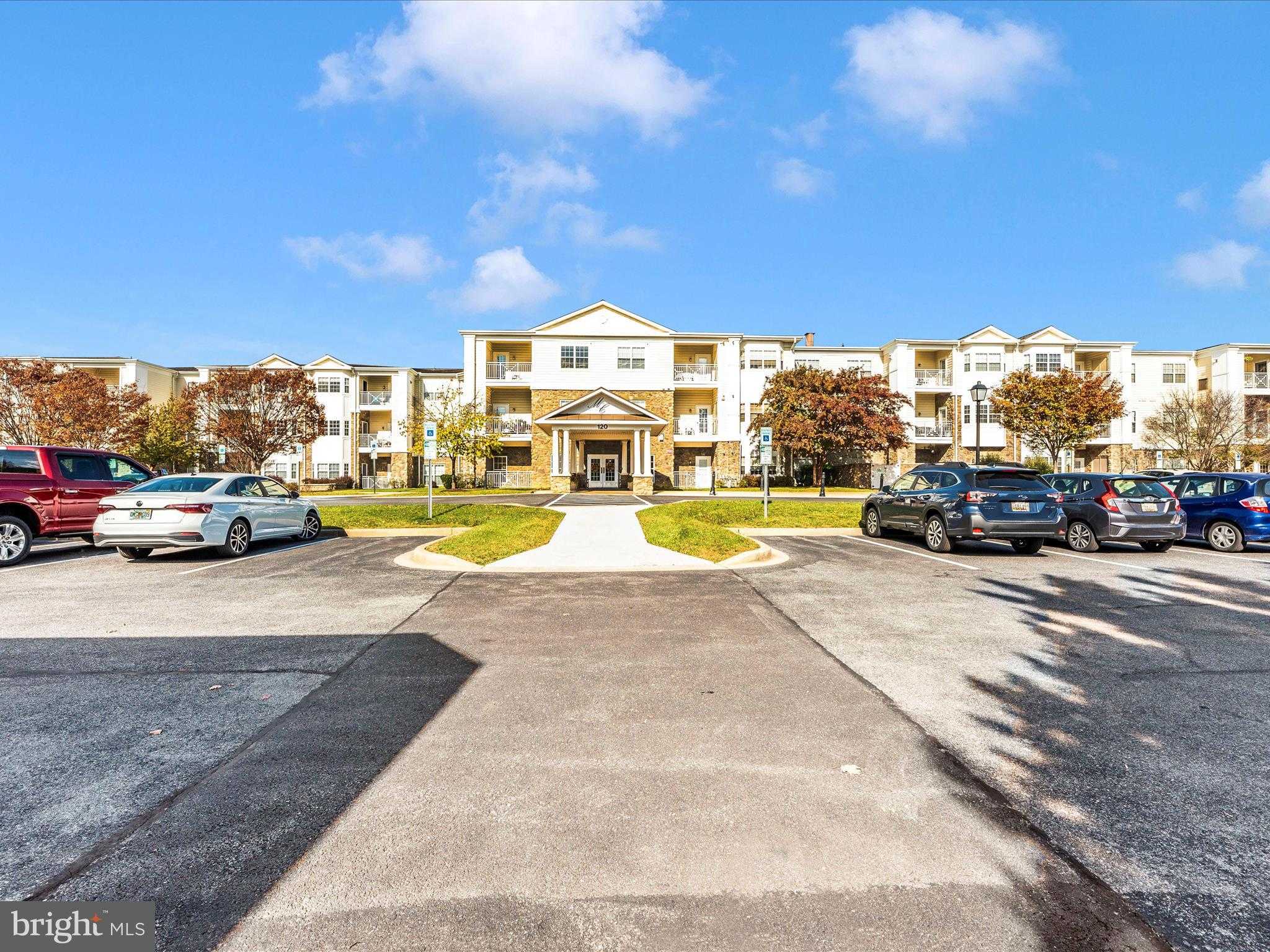 120 Burgess Hill Way Apt 207 photo 2