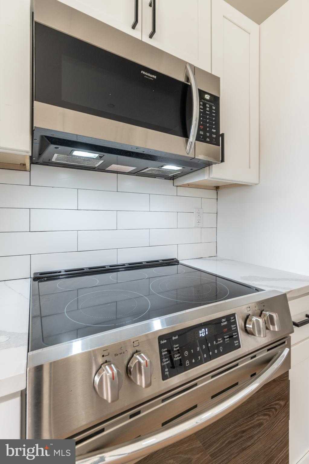 85 E Sharpnack St photo 27